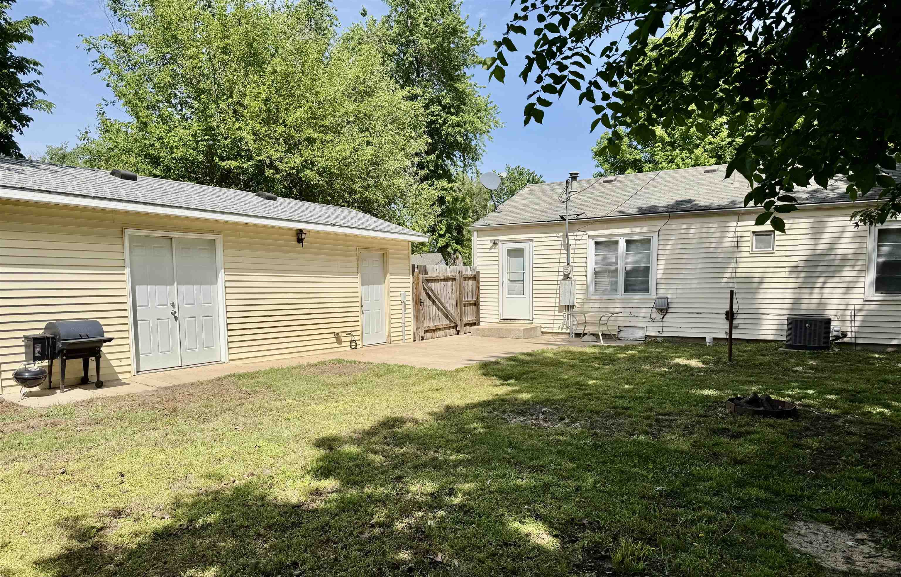 3249 S Edwards Avenue Wichita KS 67217