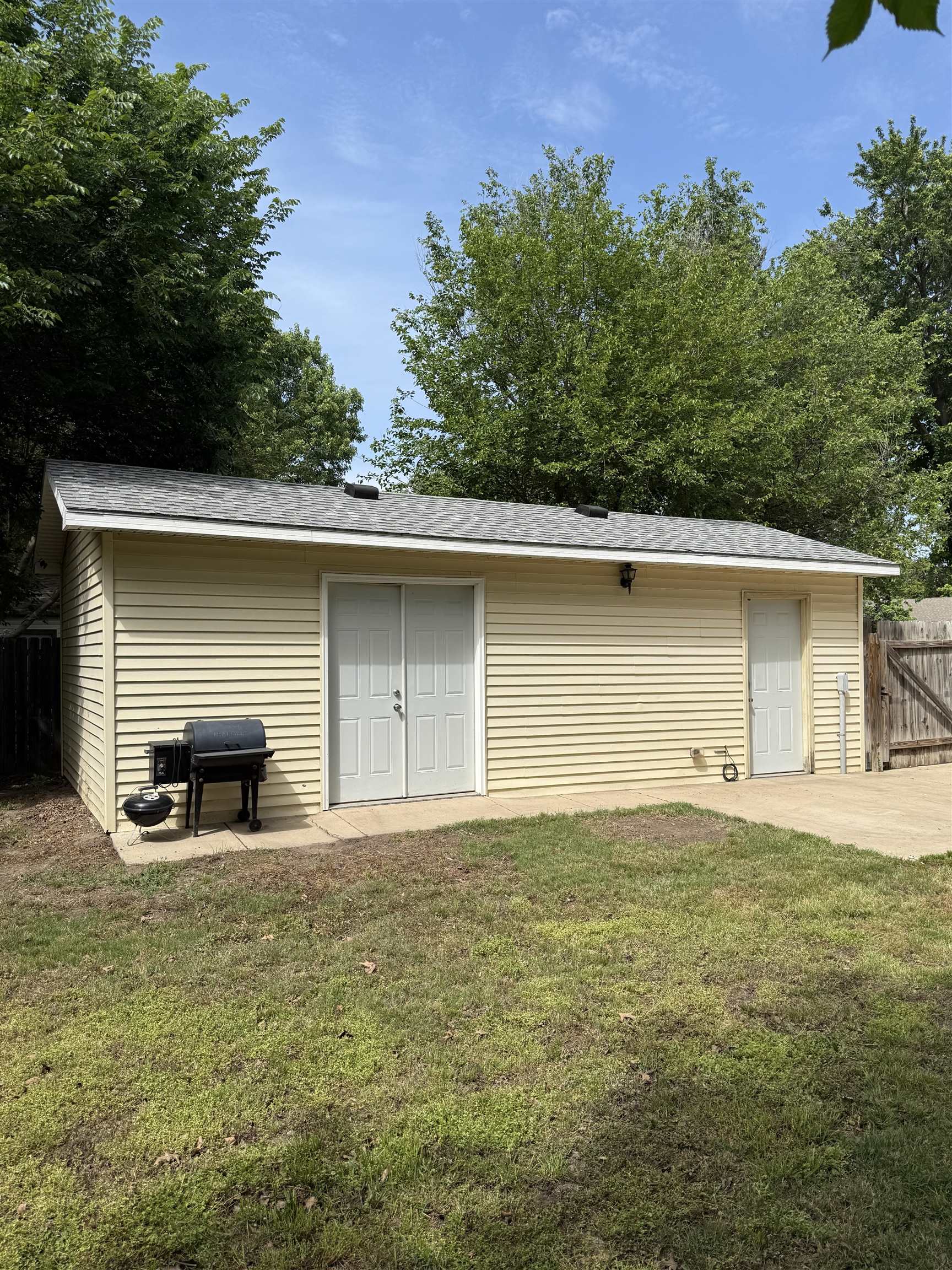 3249 S Edwards Avenue Wichita KS 67217