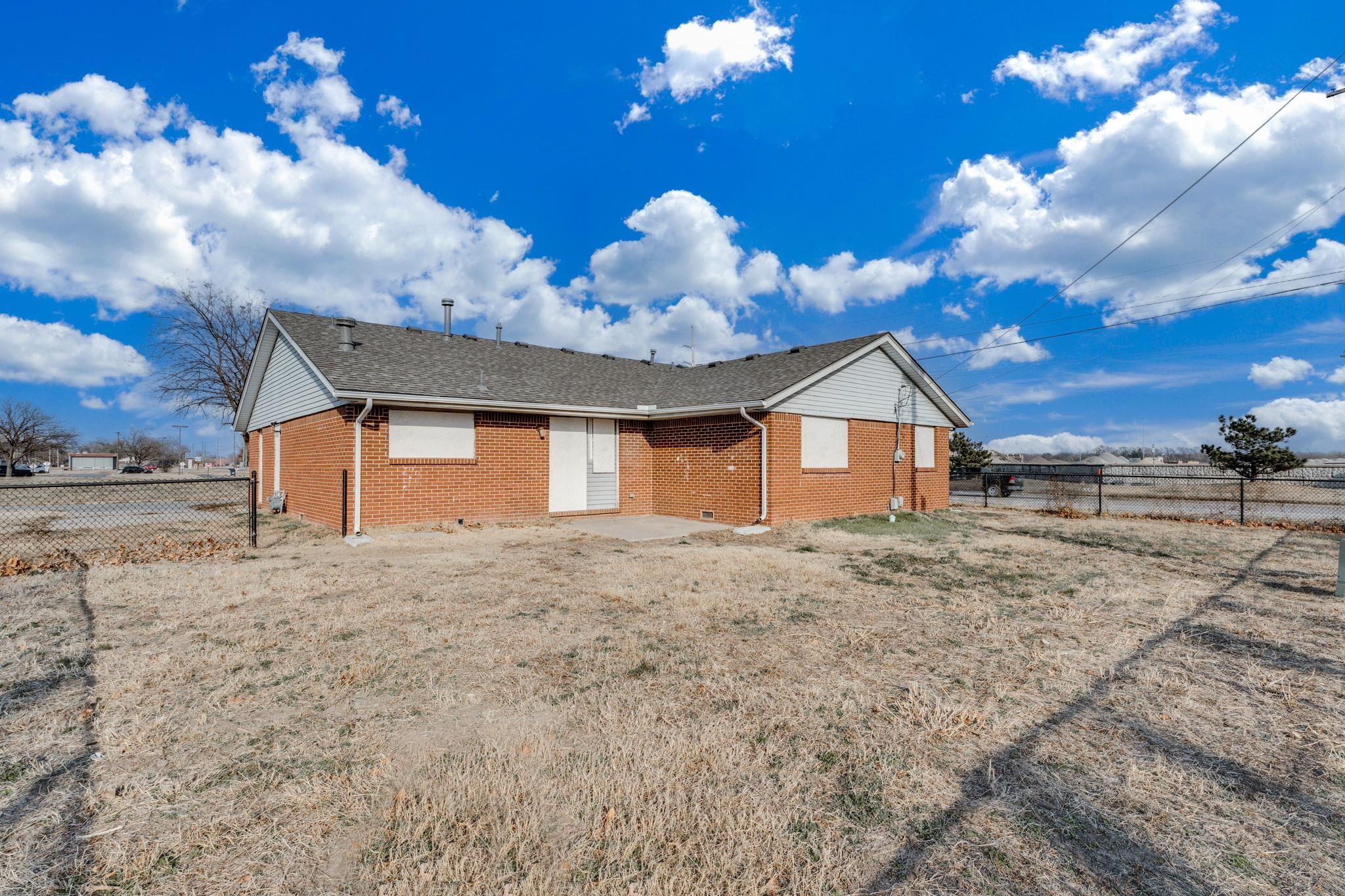 1621 E Berkeley Street Wichita KS 67216