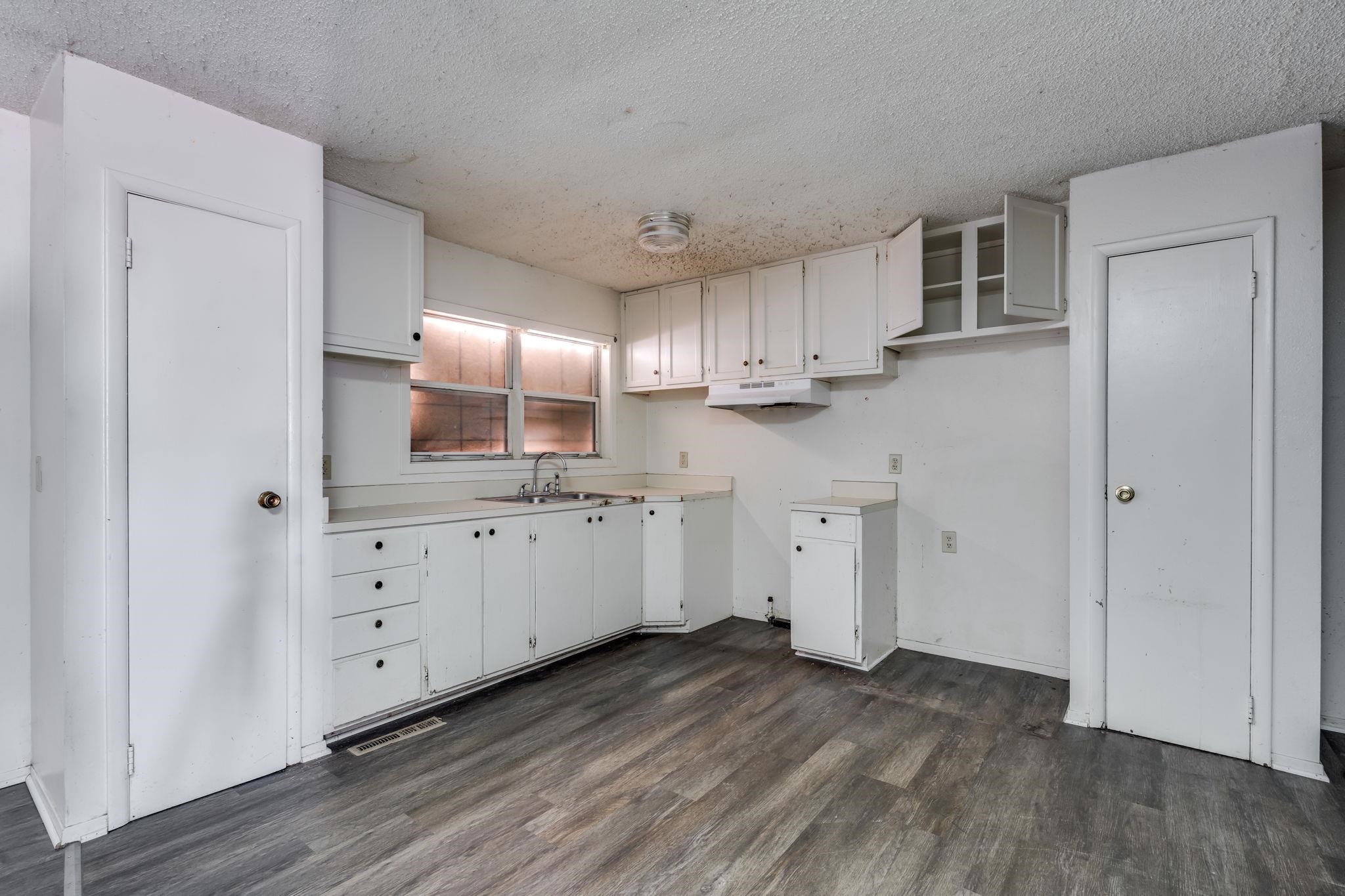 1621 E Berkeley Street Wichita KS 67216