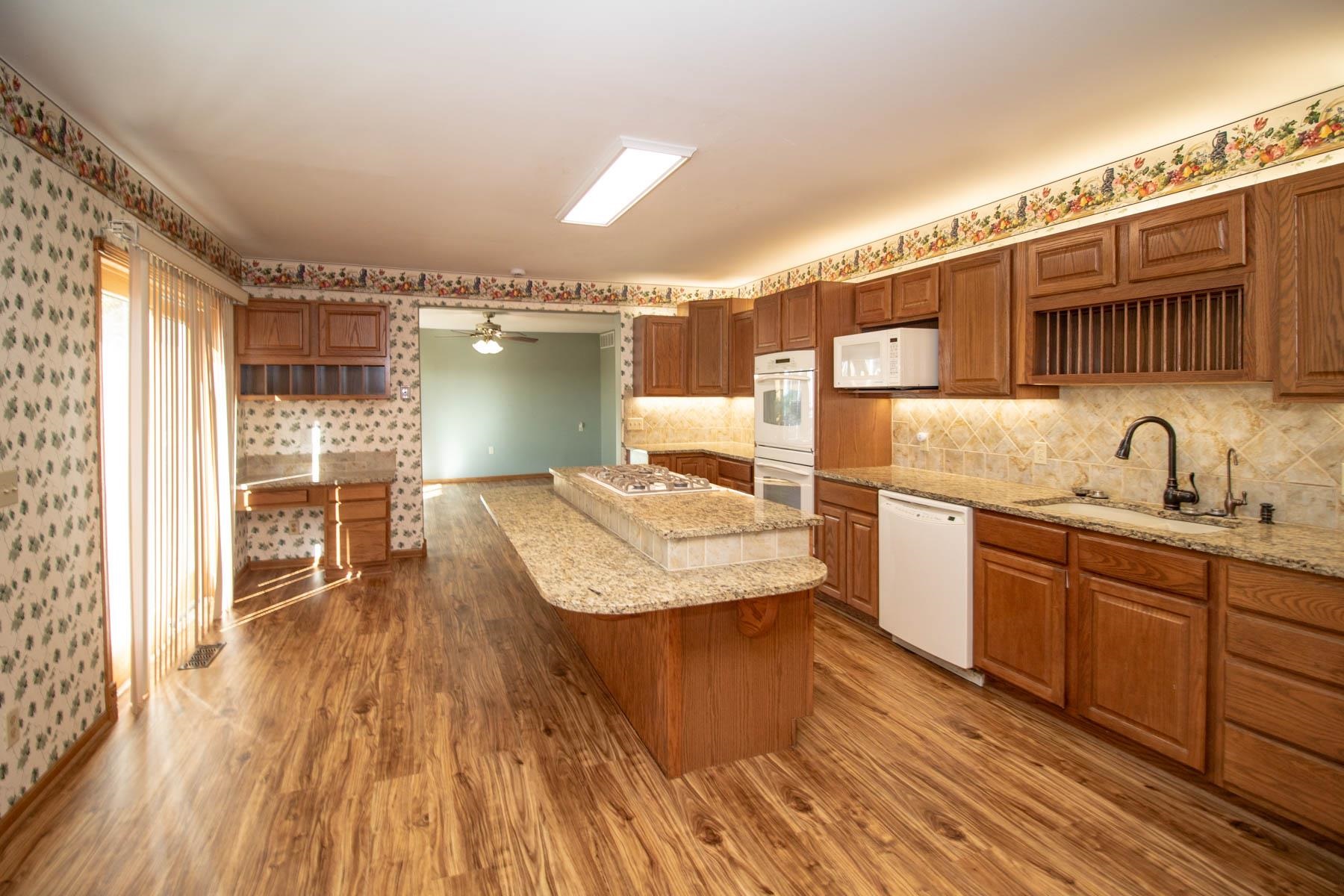 1677 E 120th Avenue North Mulvane KS 67110