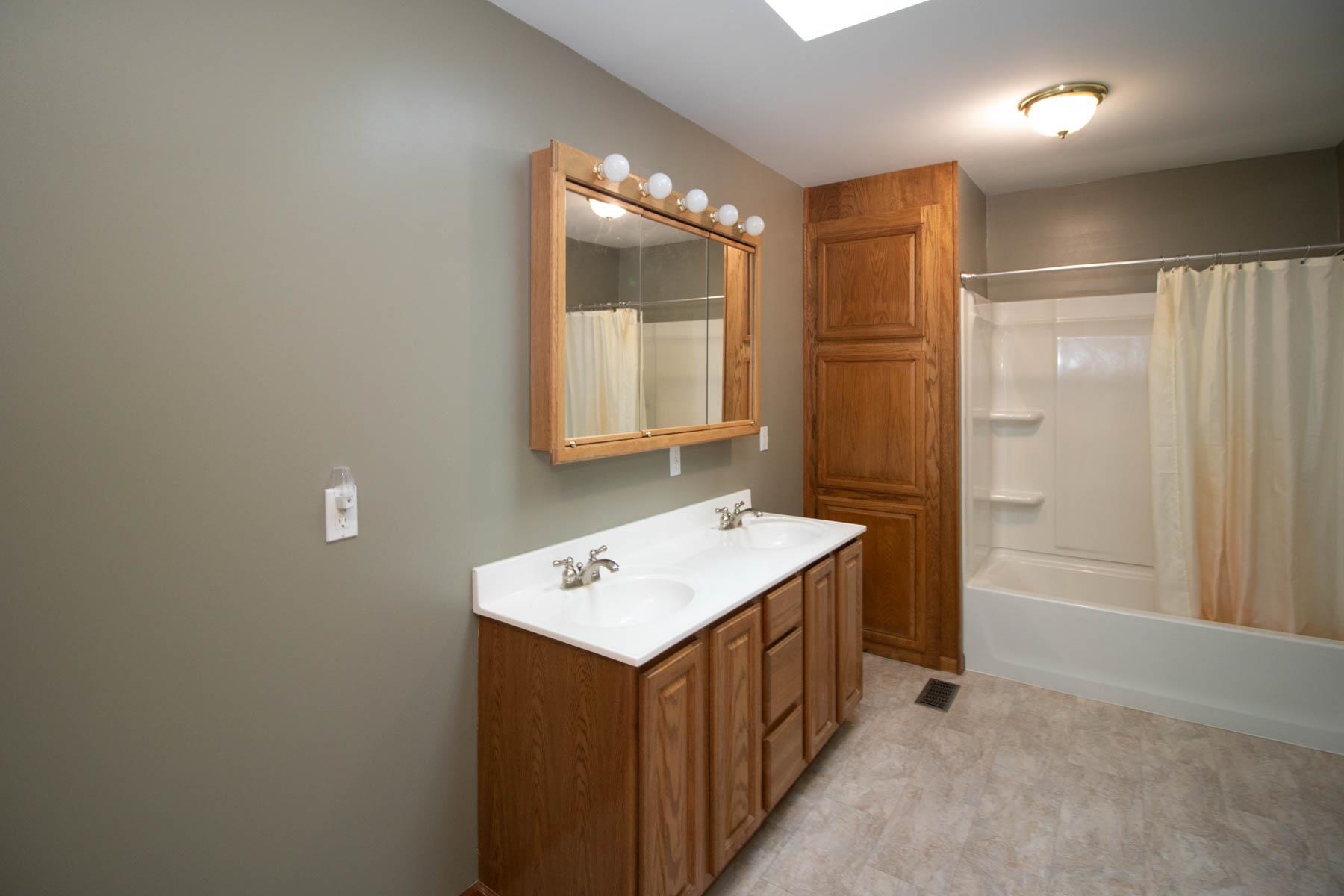 1677 E 120th Avenue North Mulvane KS 67110