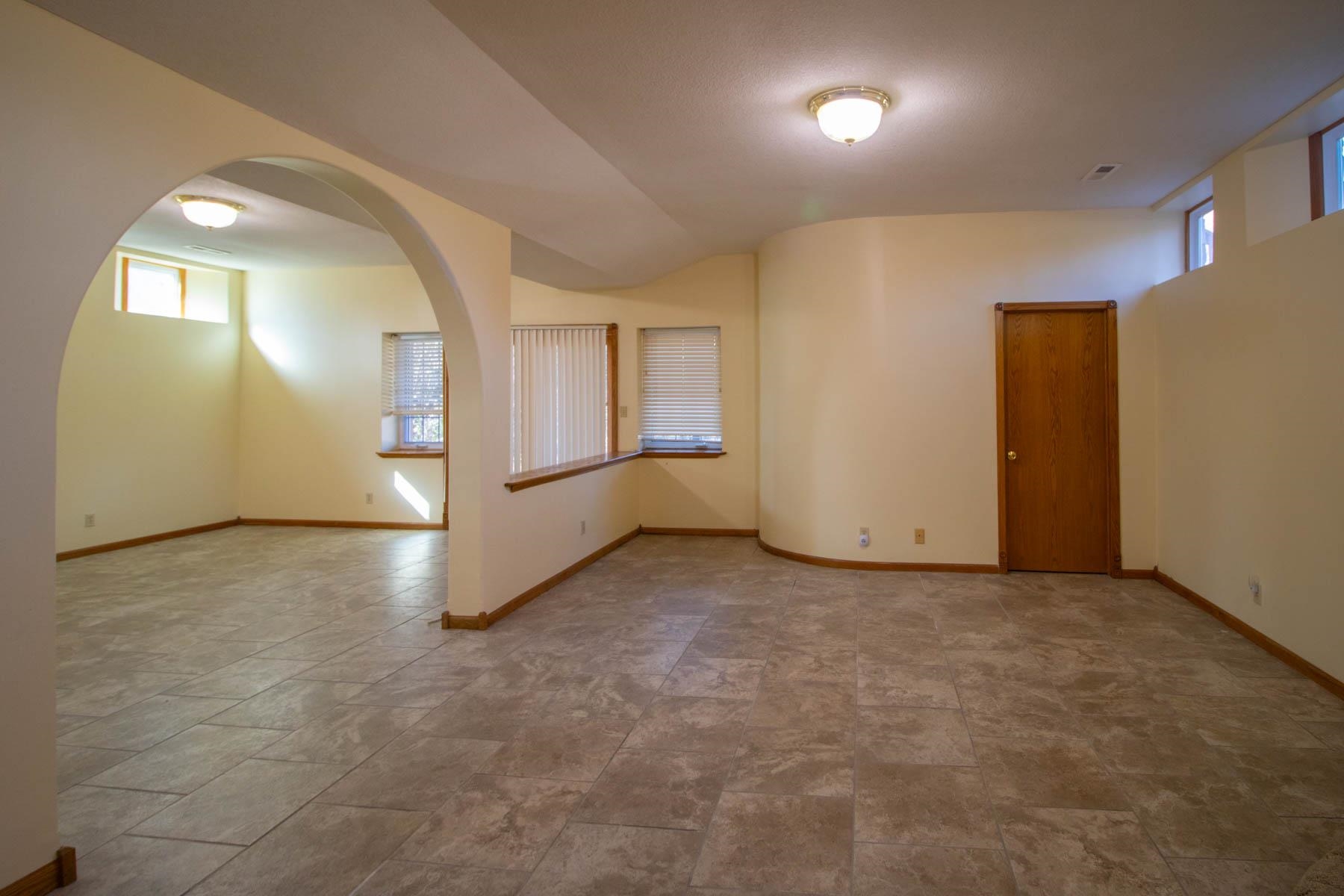 1677 E 120th Avenue North Mulvane KS 67110