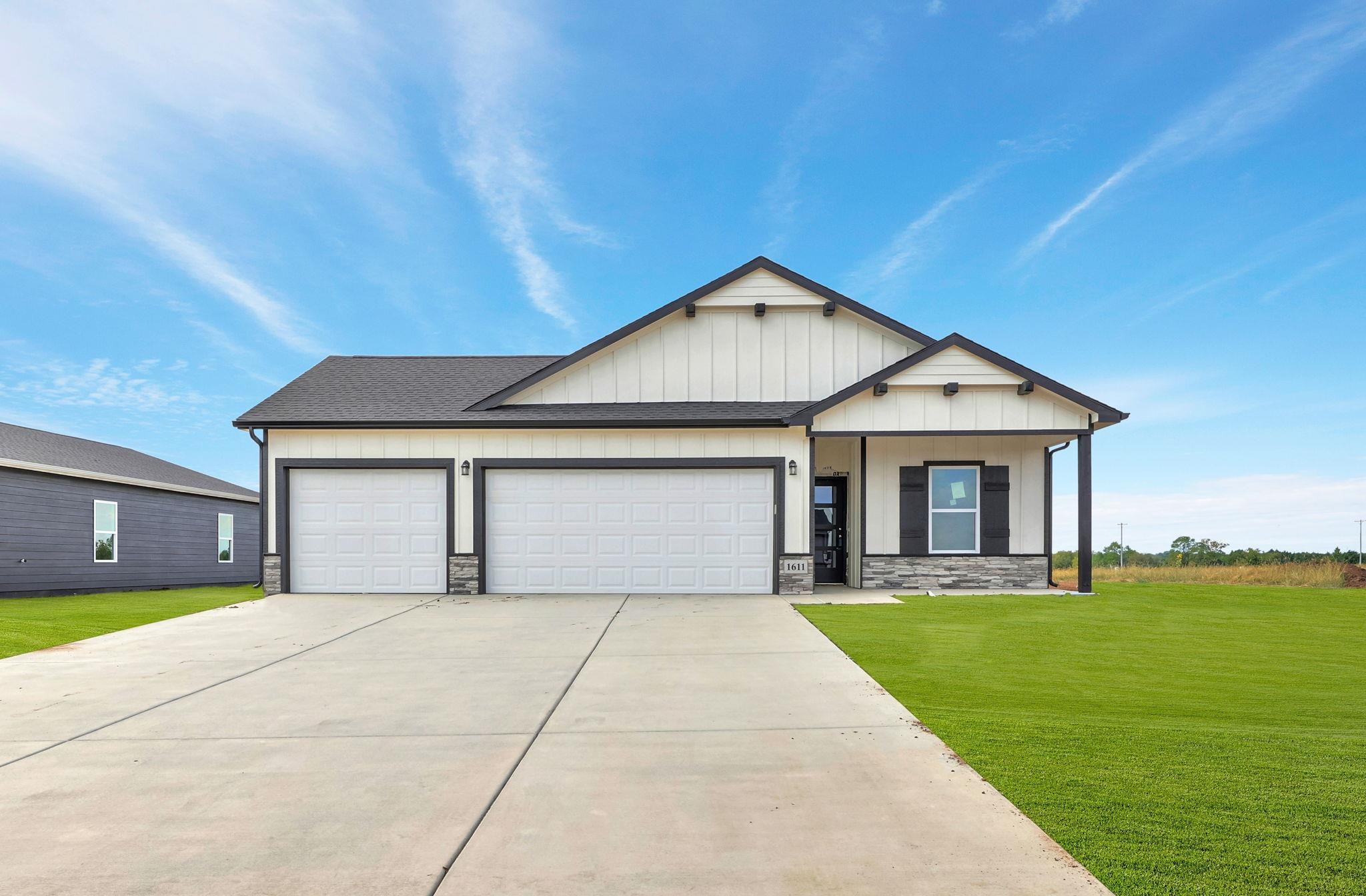 1611 N Emerald Valley Drive Mulvane KS 67110
