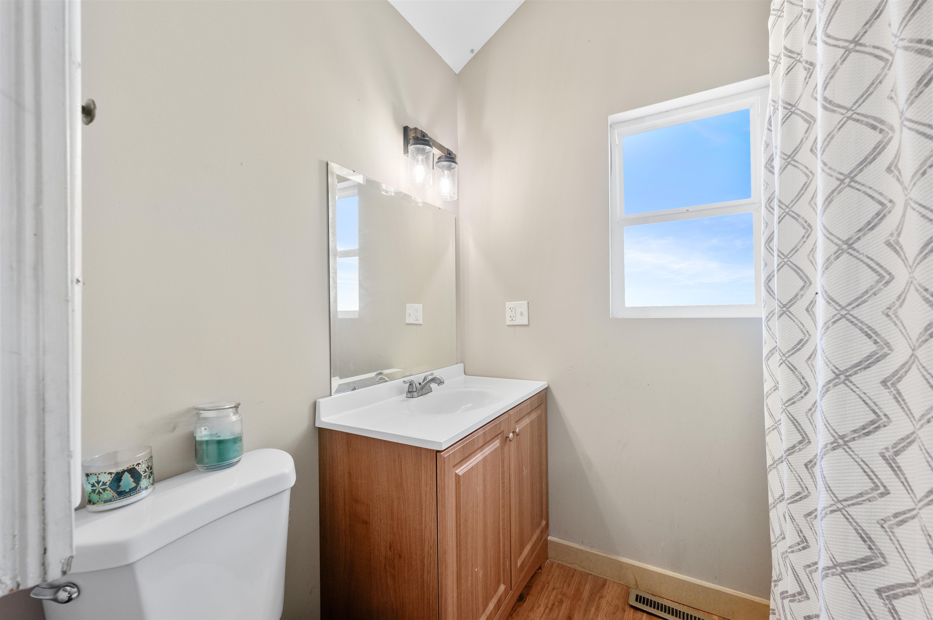 5202 N Willow Lake Burrton KS 67020