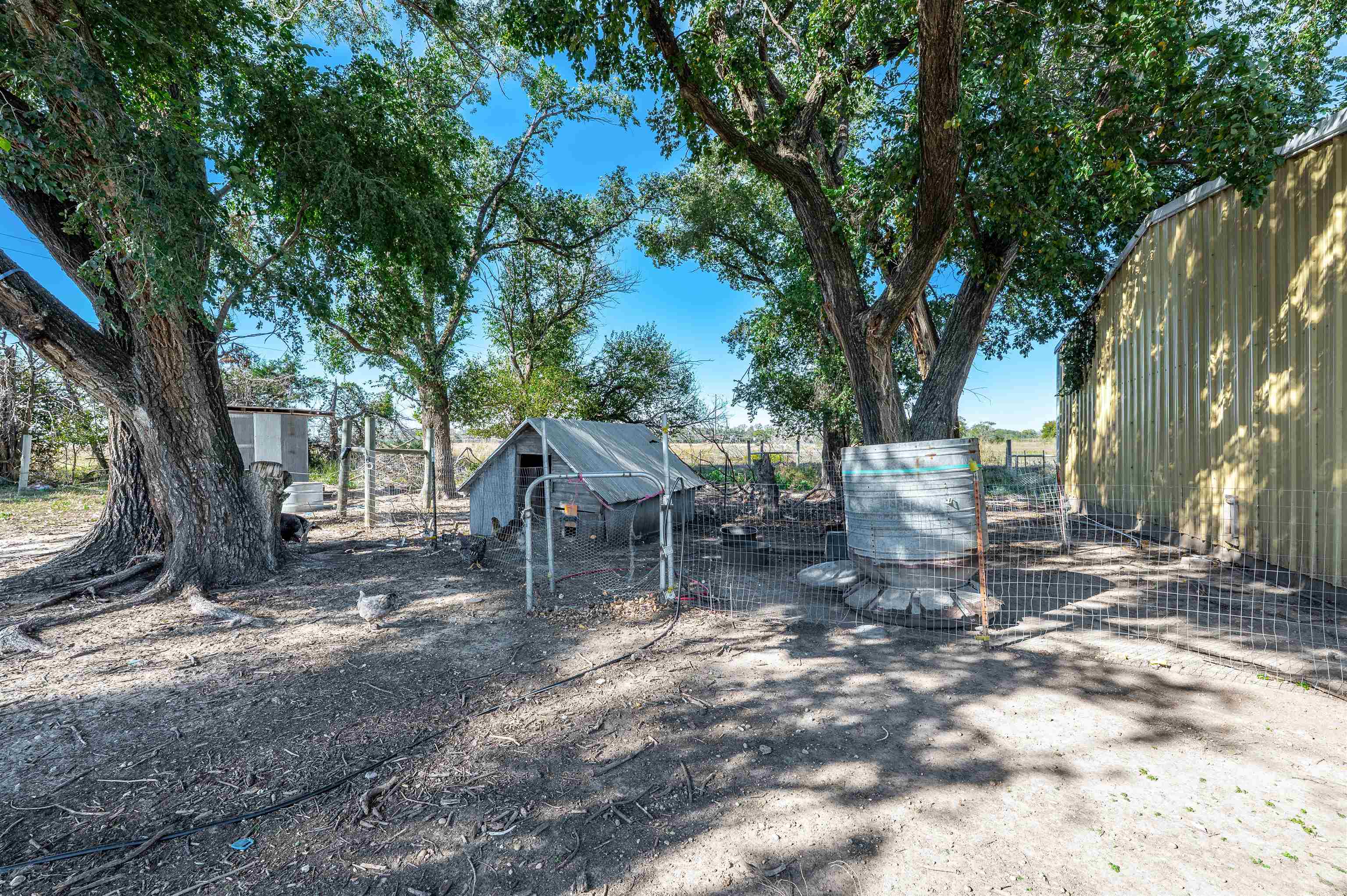 5202 N Willow Lake Burrton KS 67020