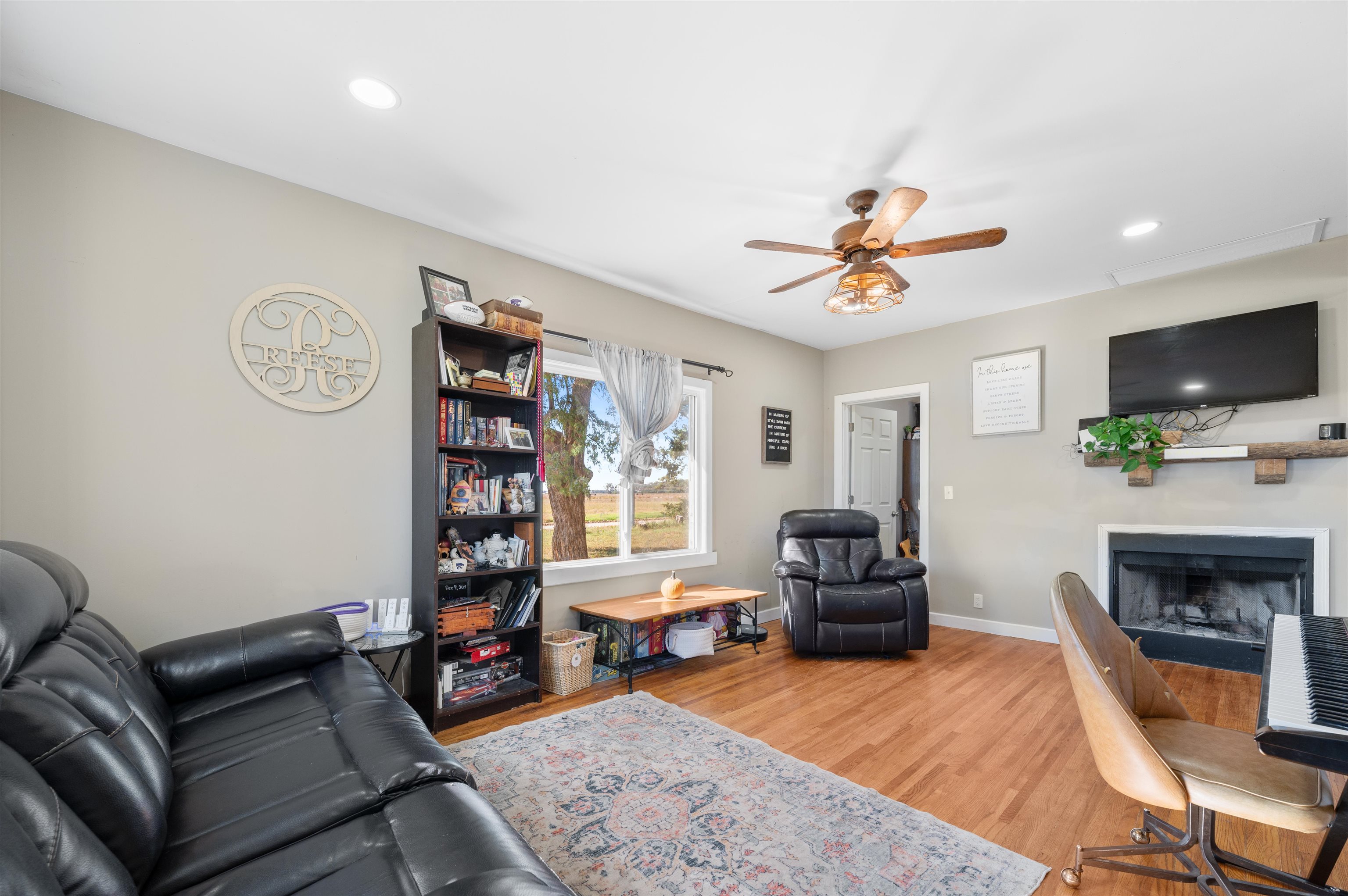 5202 N Willow Lake Burrton KS 67020