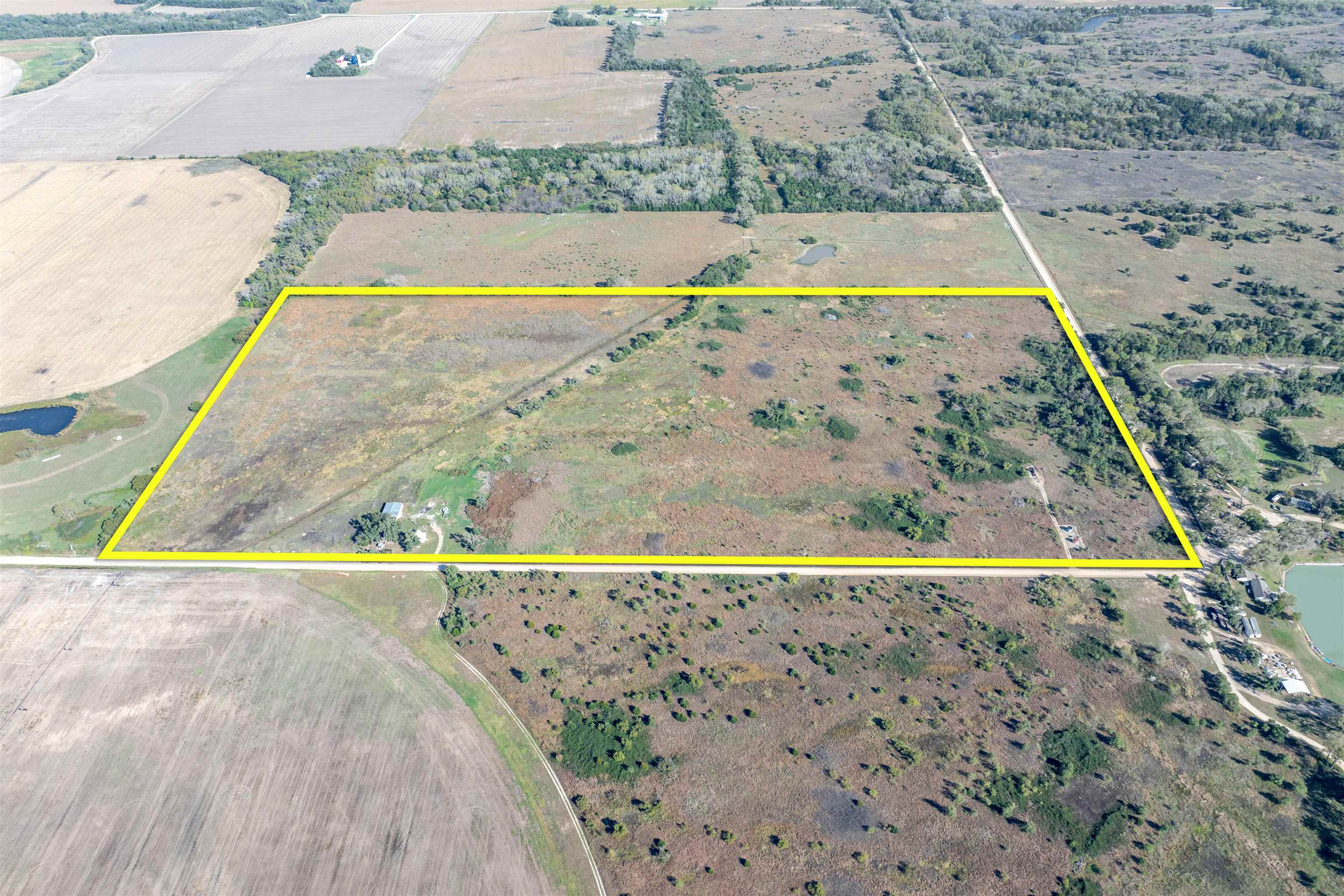 5202 N Willow Lake Burrton KS 67020