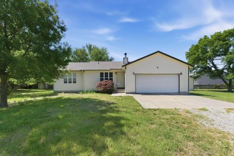 1521 E Rose Lane Andover KS 67002
