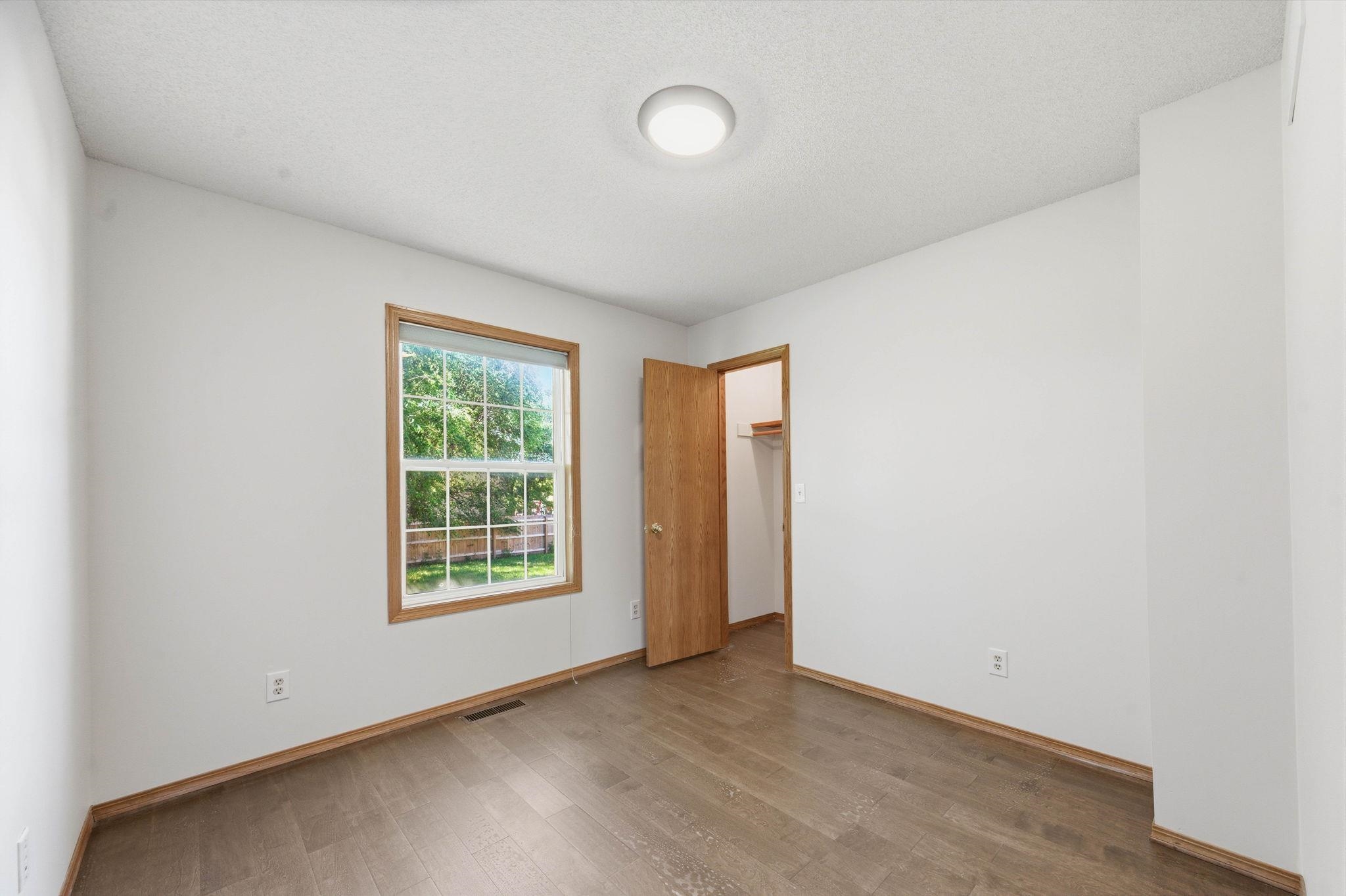 1521 E Rose Lane Andover KS 67002