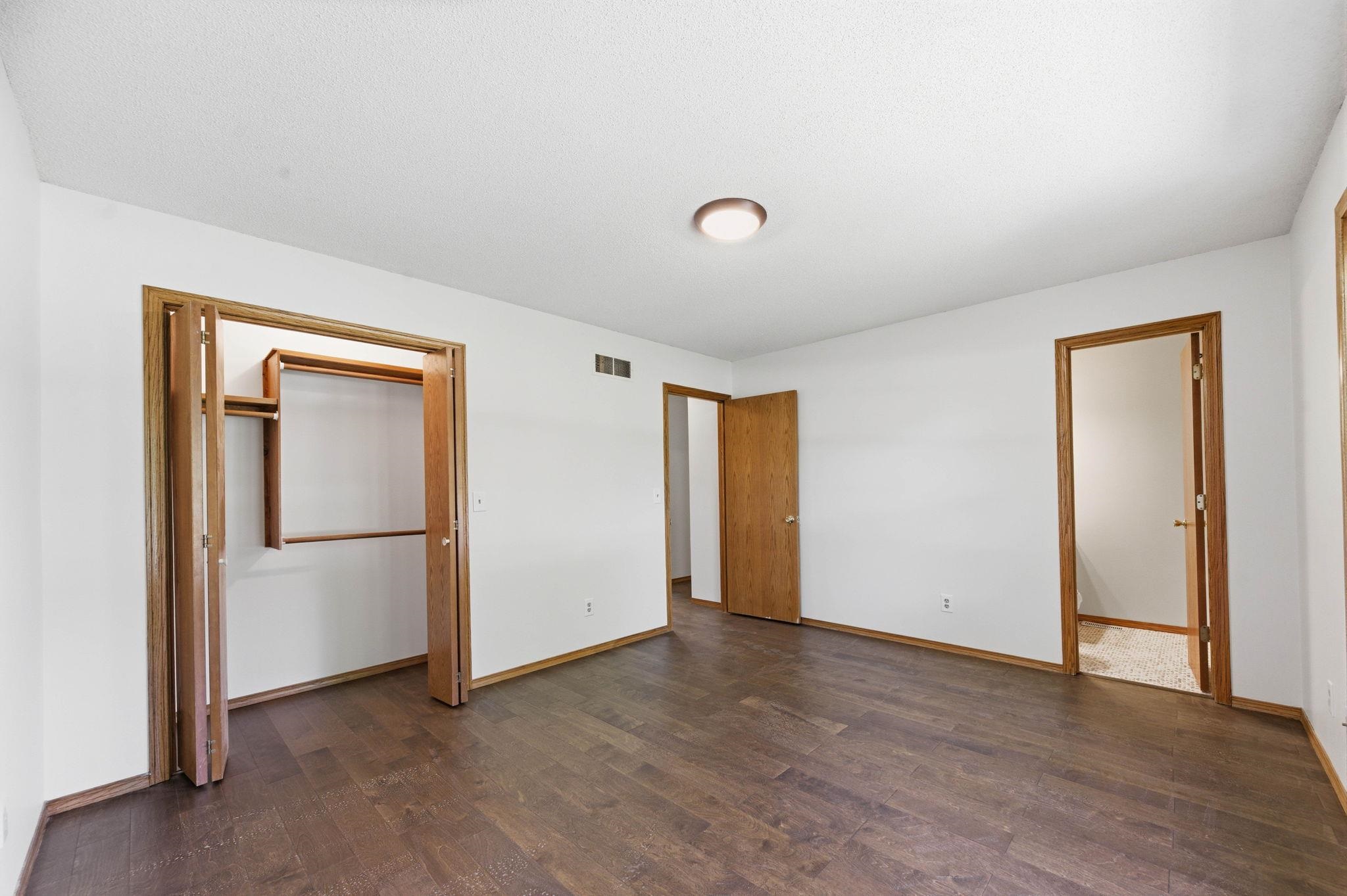 1521 E Rose Lane Andover KS 67002