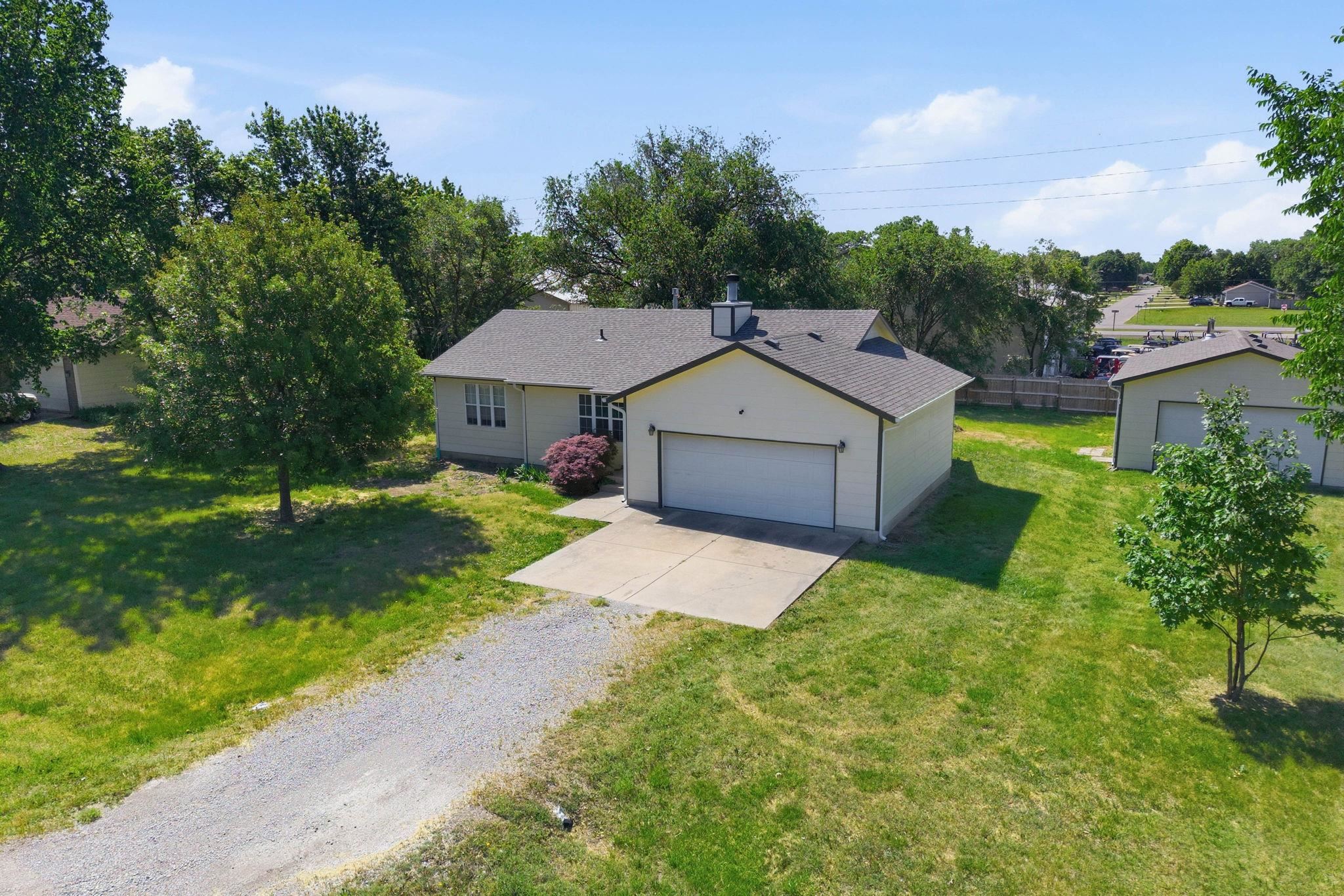 1521 E Rose Lane Andover KS 67002