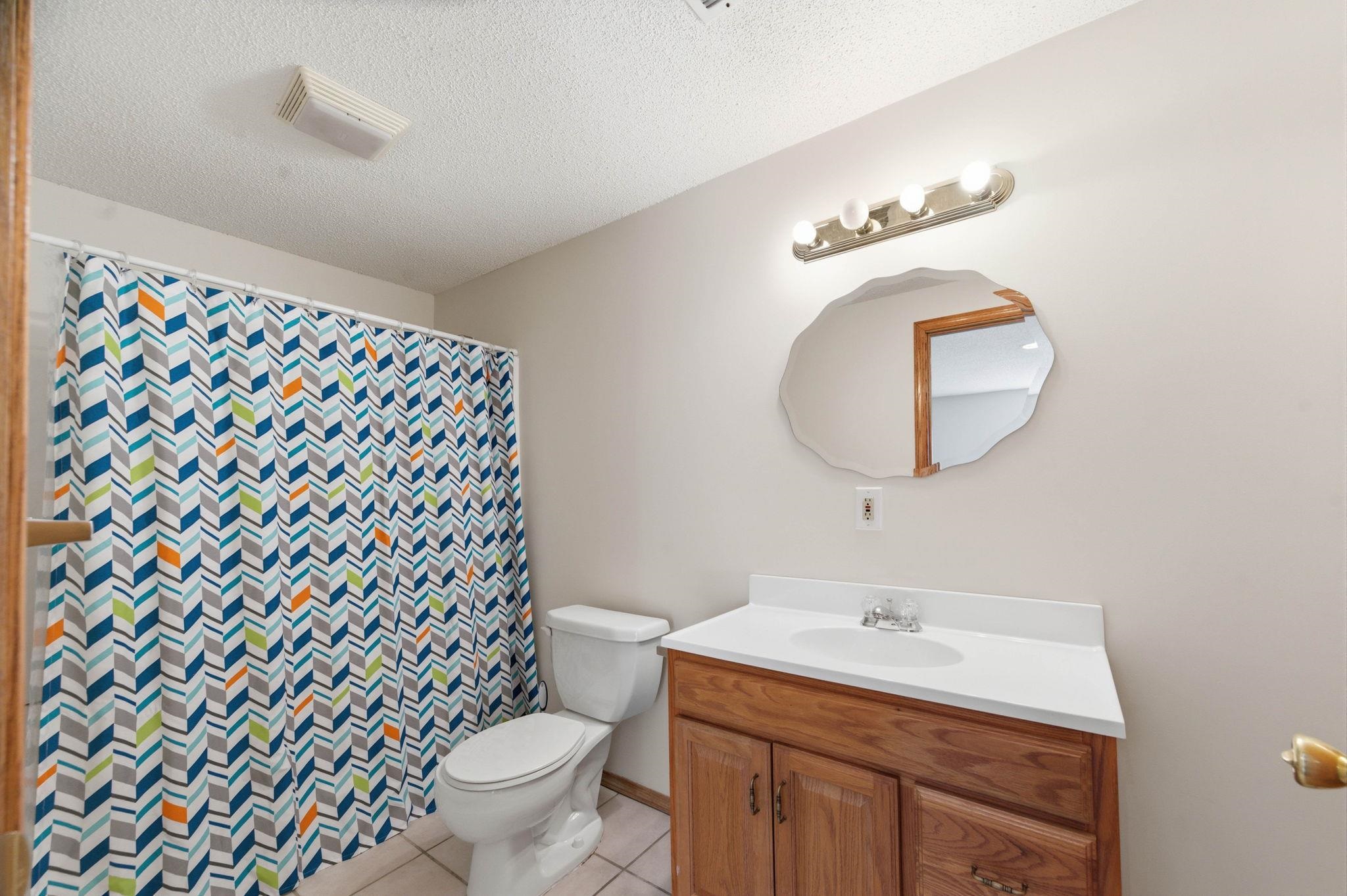 1521 E Rose Lane Andover KS 67002