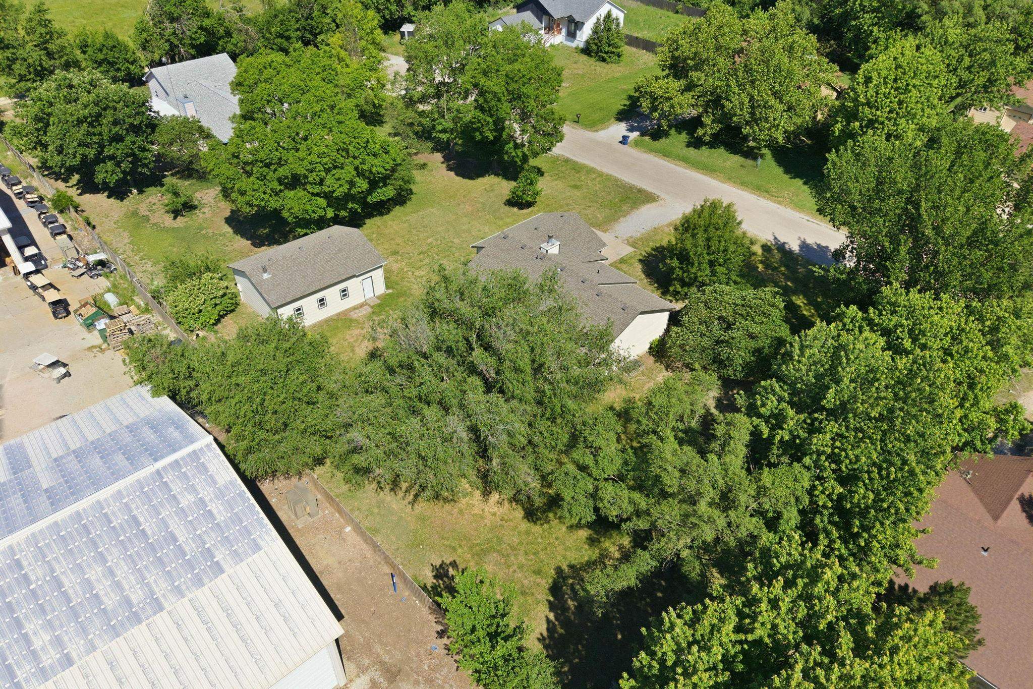 1521 E Rose Lane Andover KS 67002