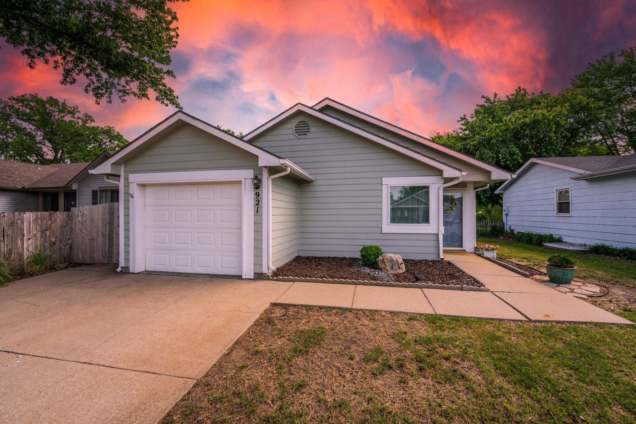 921 E 52nd Street S Wichita KS 67216-3663