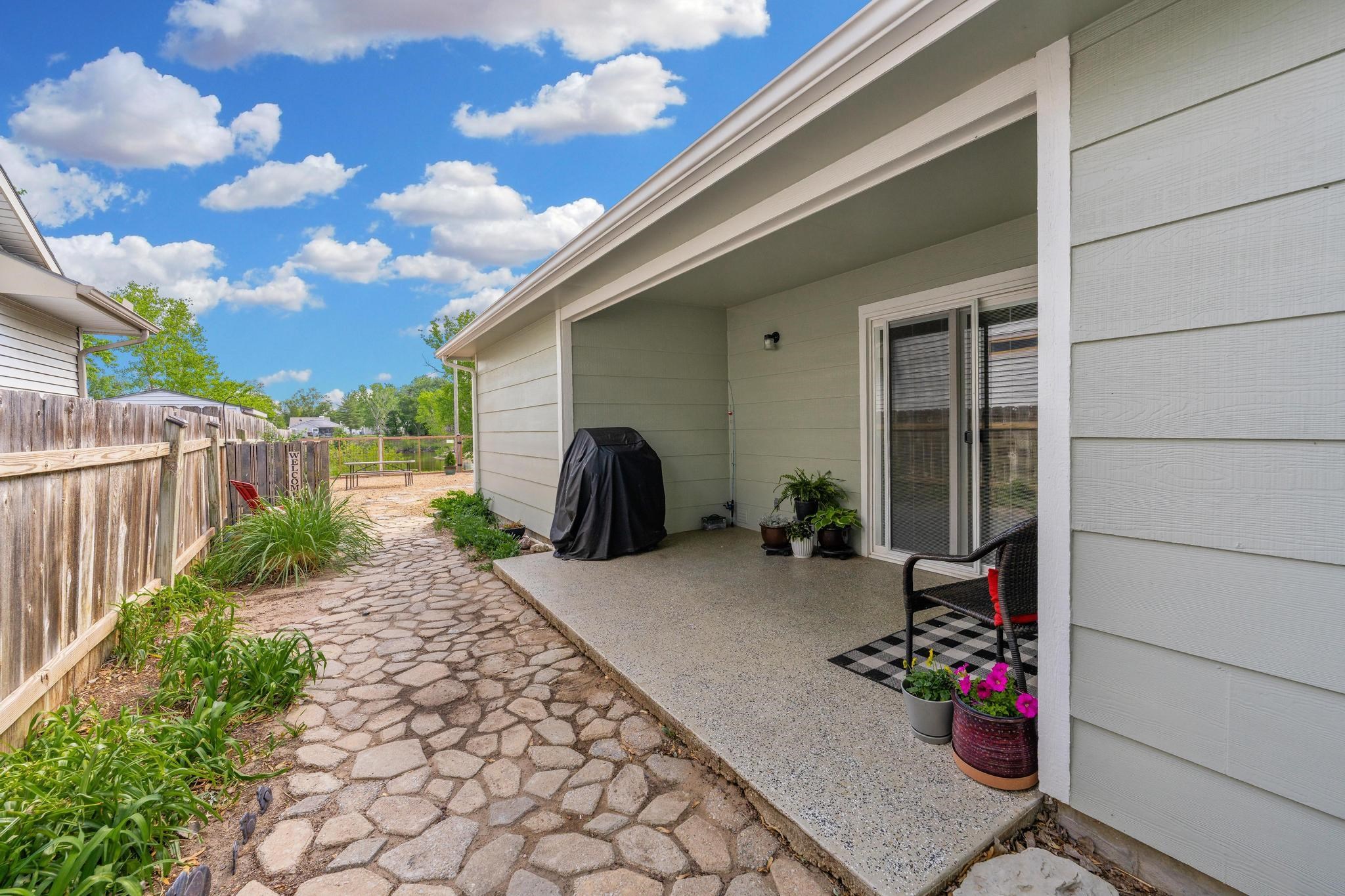 921 E 52nd Street S Wichita KS 67216-3663
