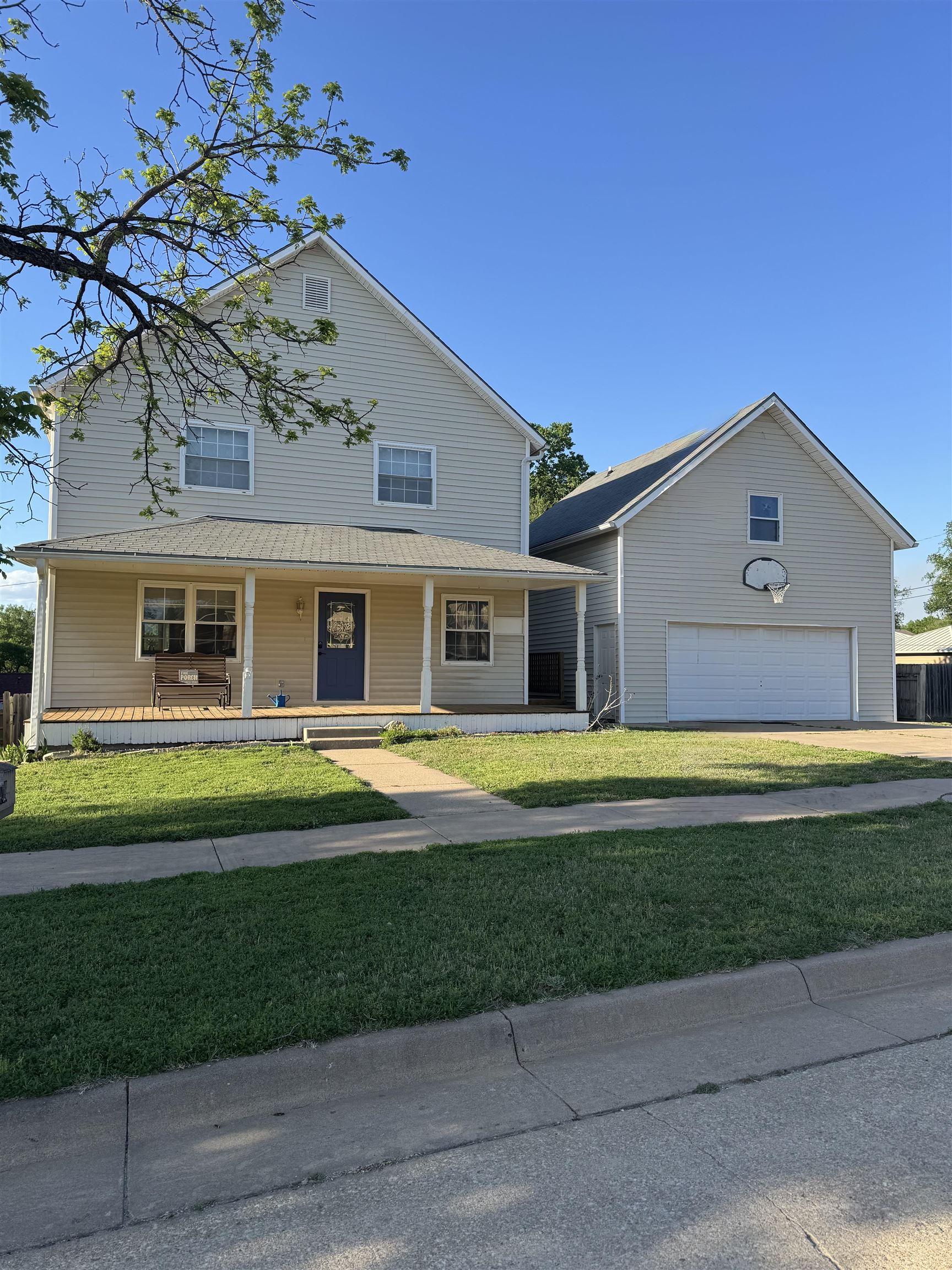 1710 Fowler Winfield KS 67156