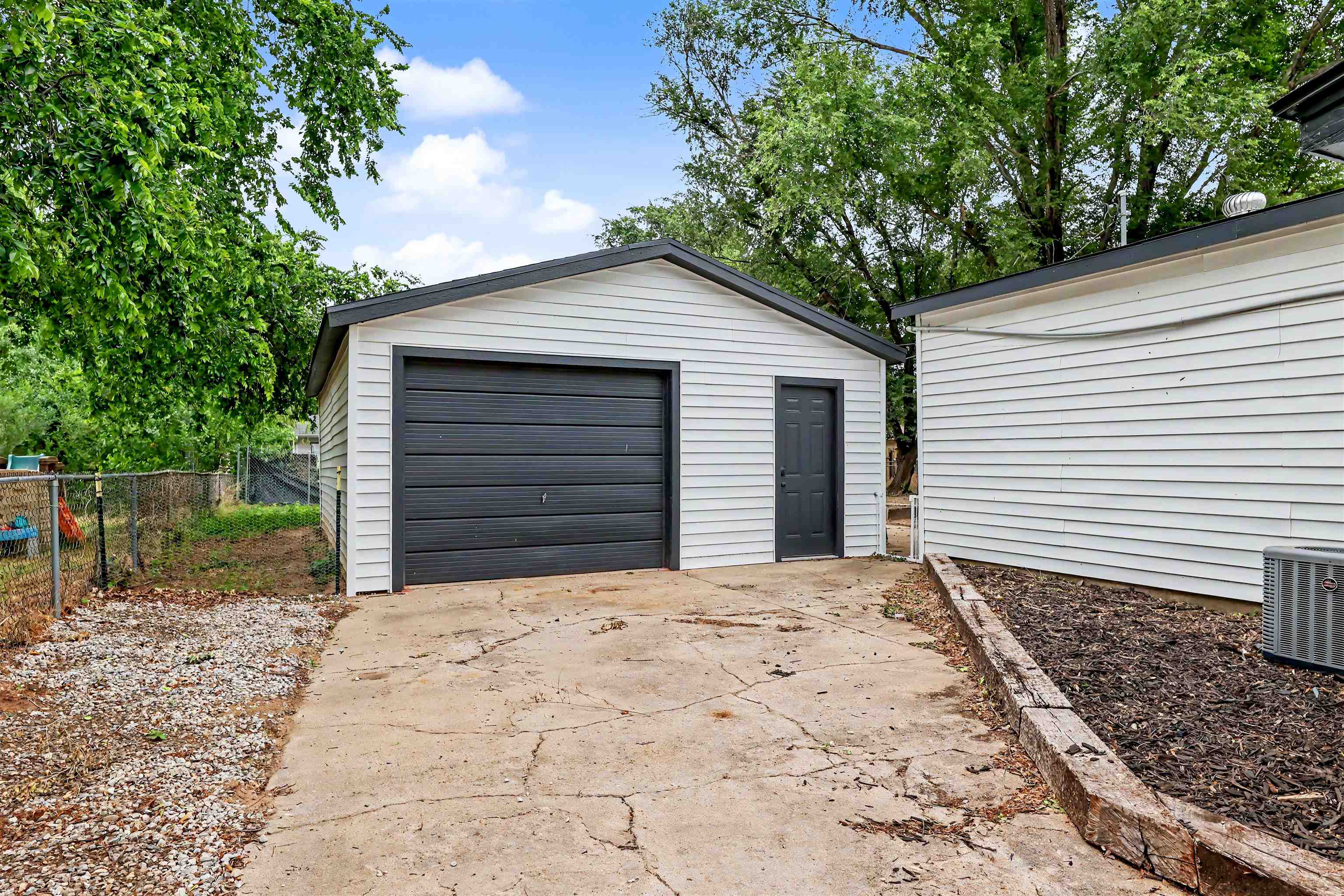 6516 S Mabel Wichita KS 67217