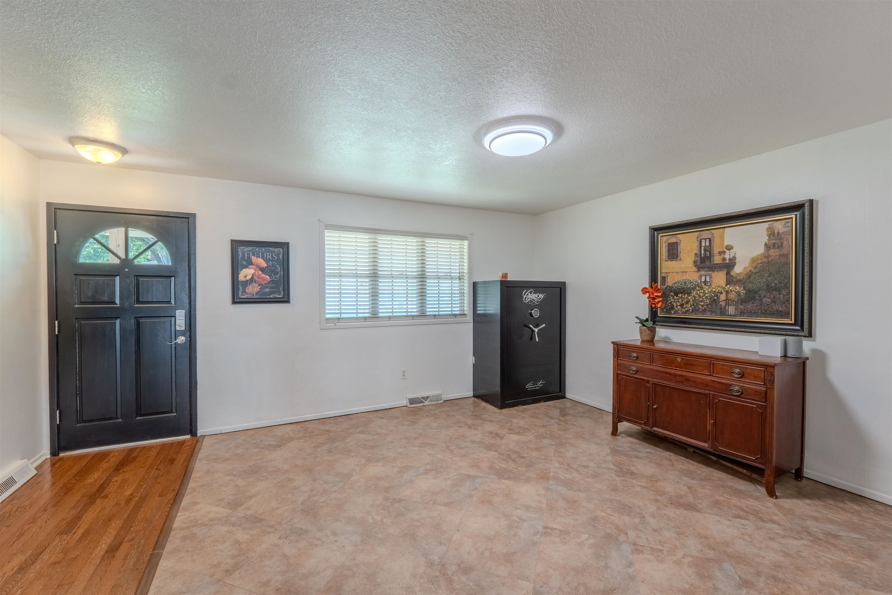 924 E Kay Derby KS 67037