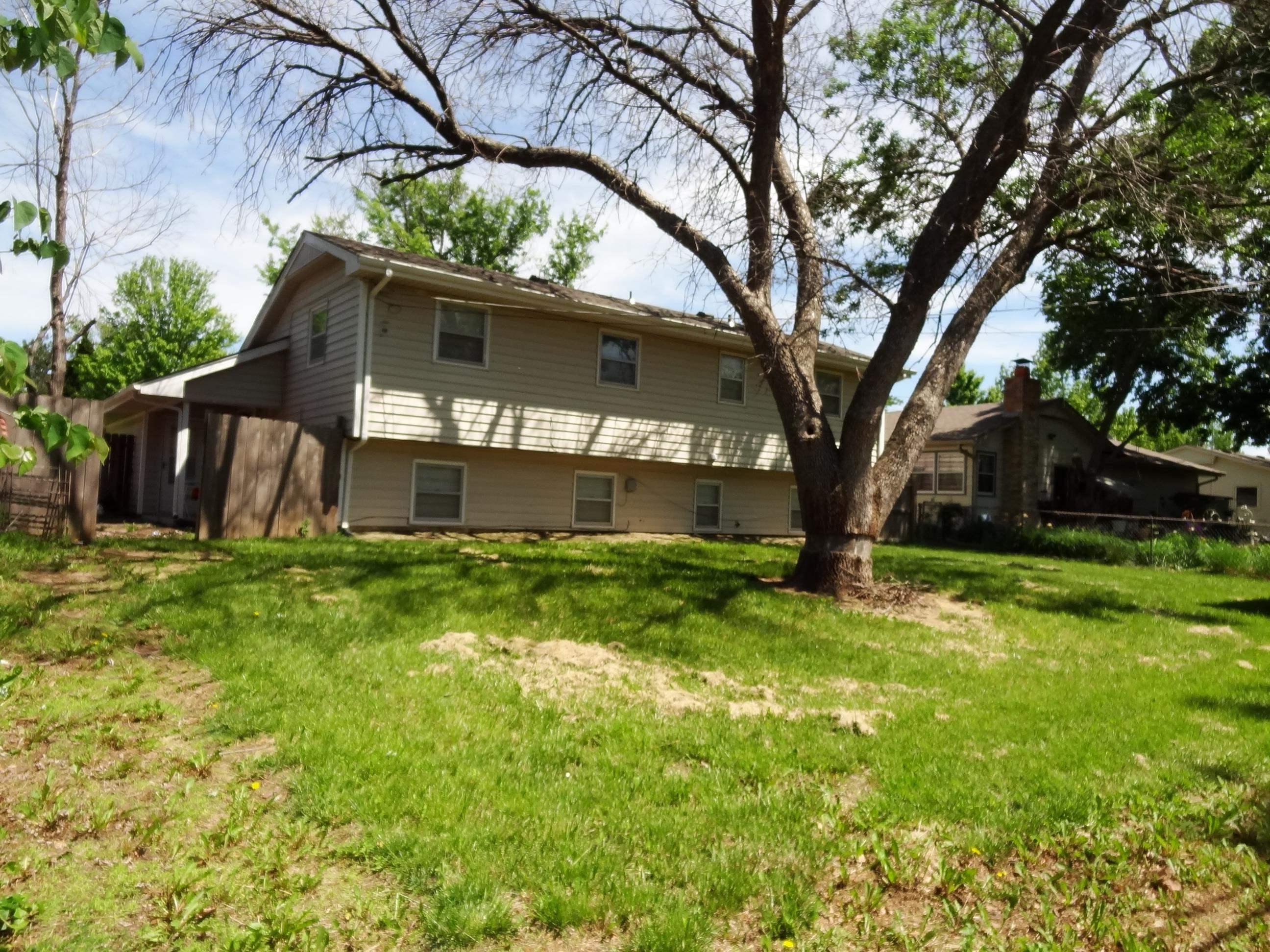 1009 S Dalton Wichita KS 67207