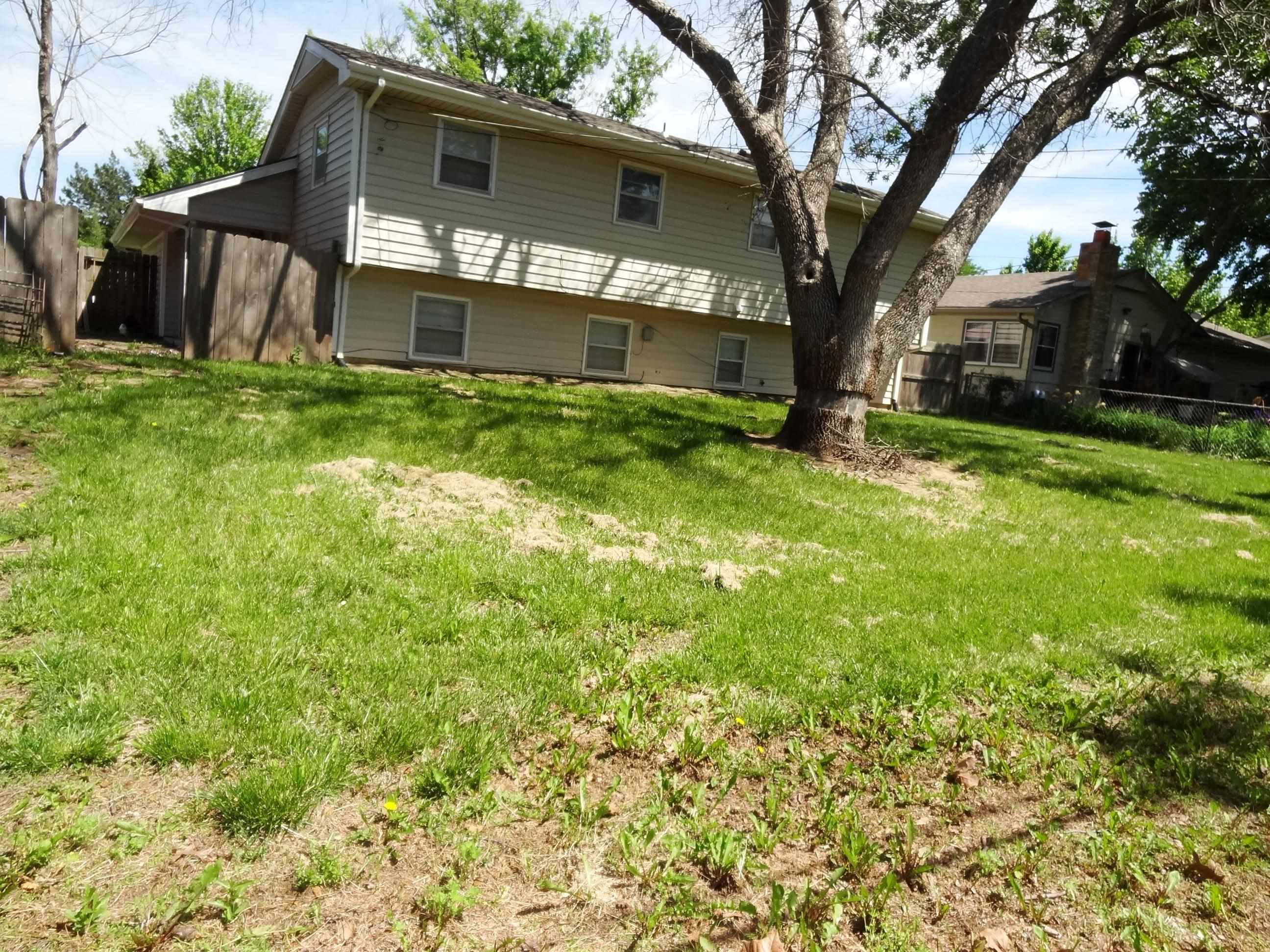 1009 S Dalton Wichita KS 67207