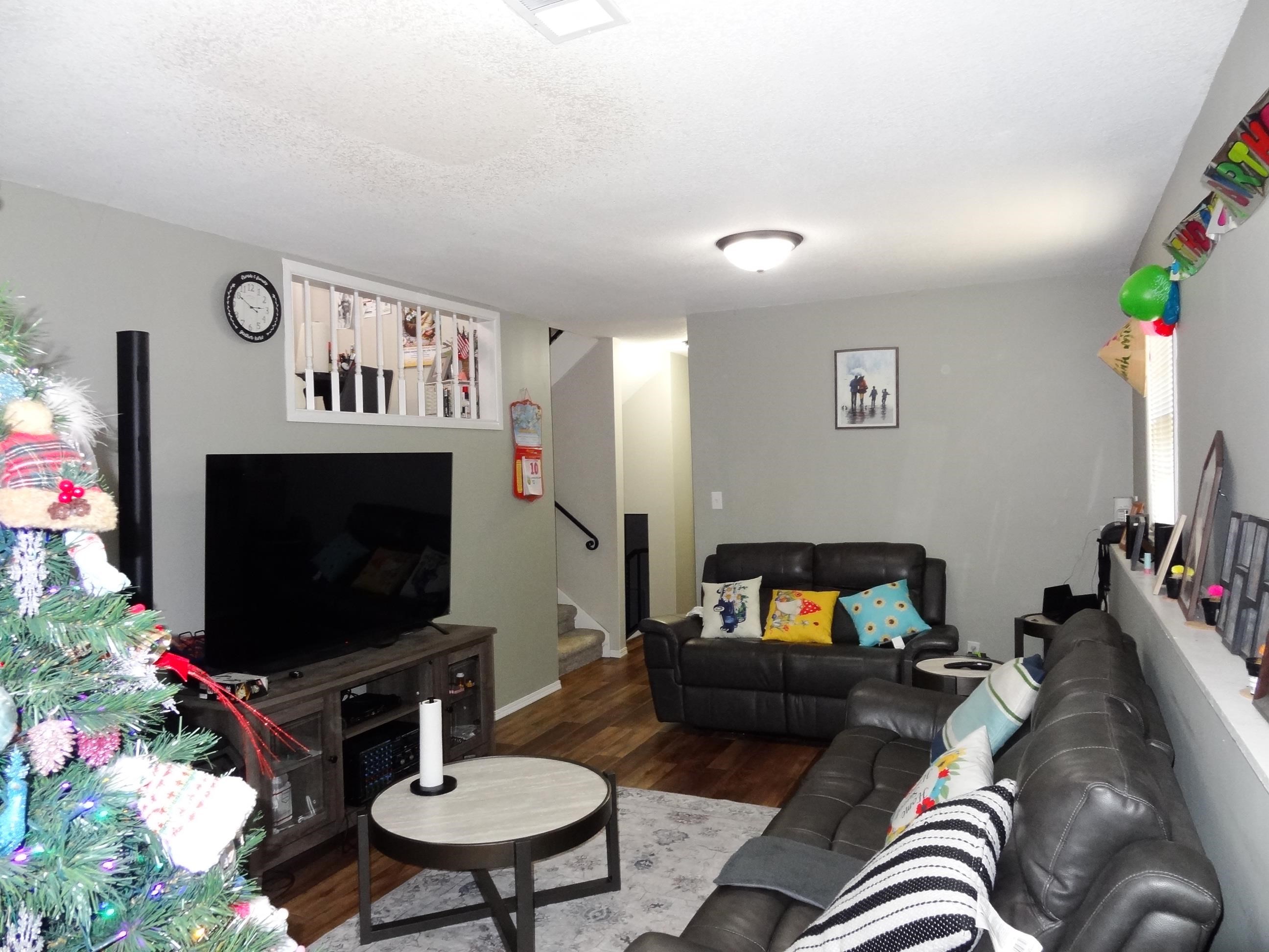 1009 S Dalton Wichita KS 67207