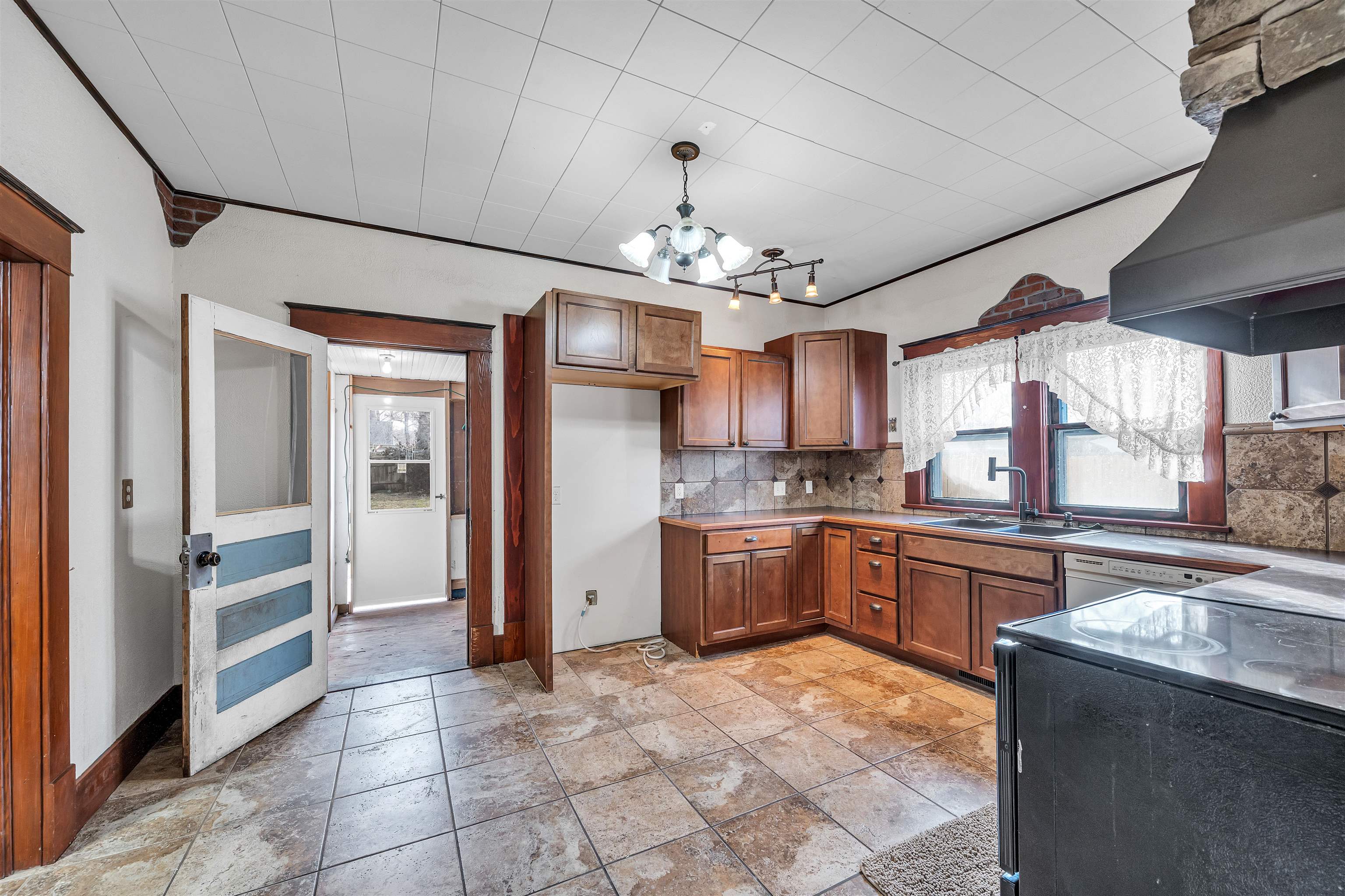 222 N Tracy Street Clearwater KS 67026