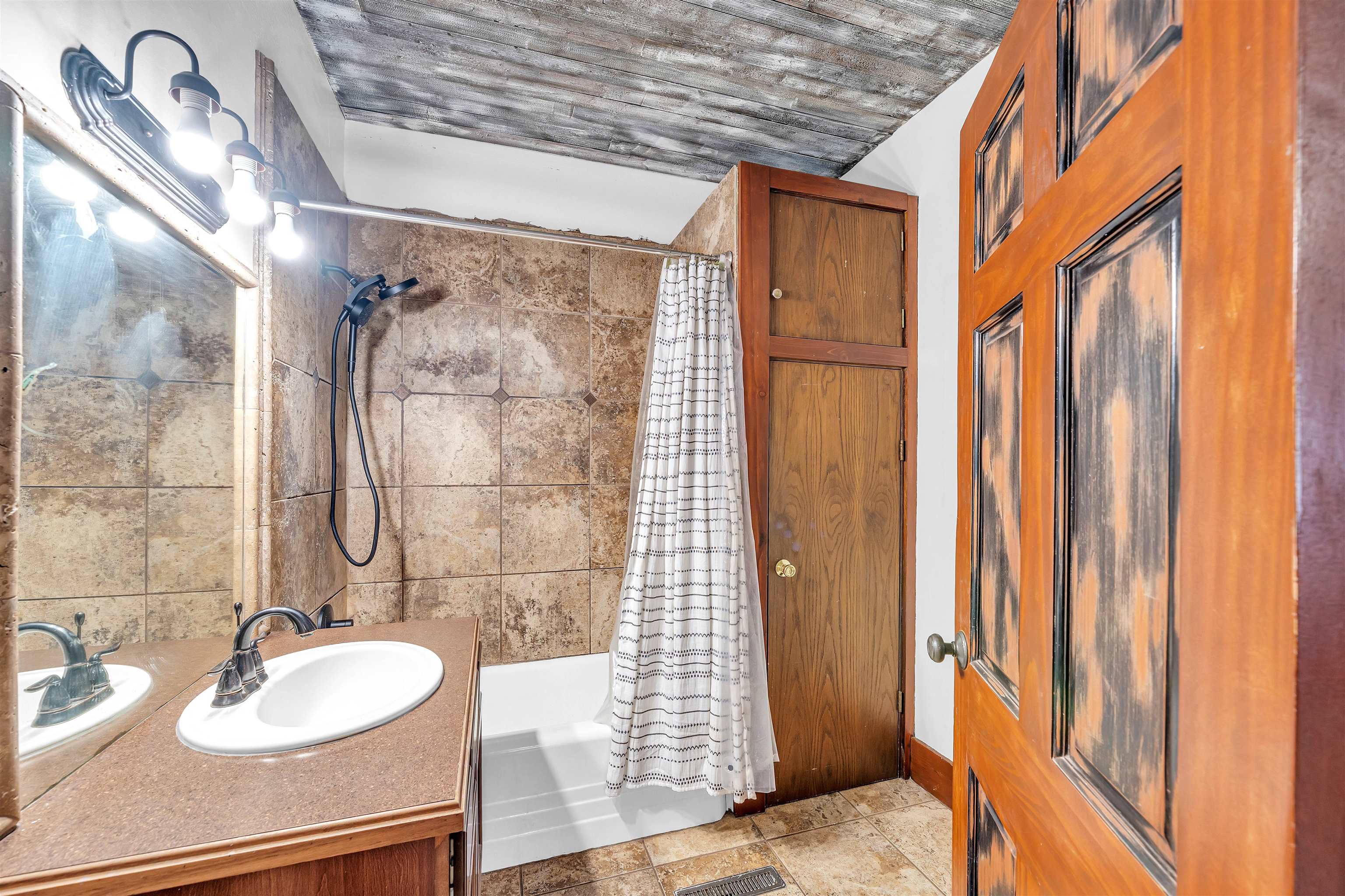 222 N Tracy Street Clearwater KS 67026