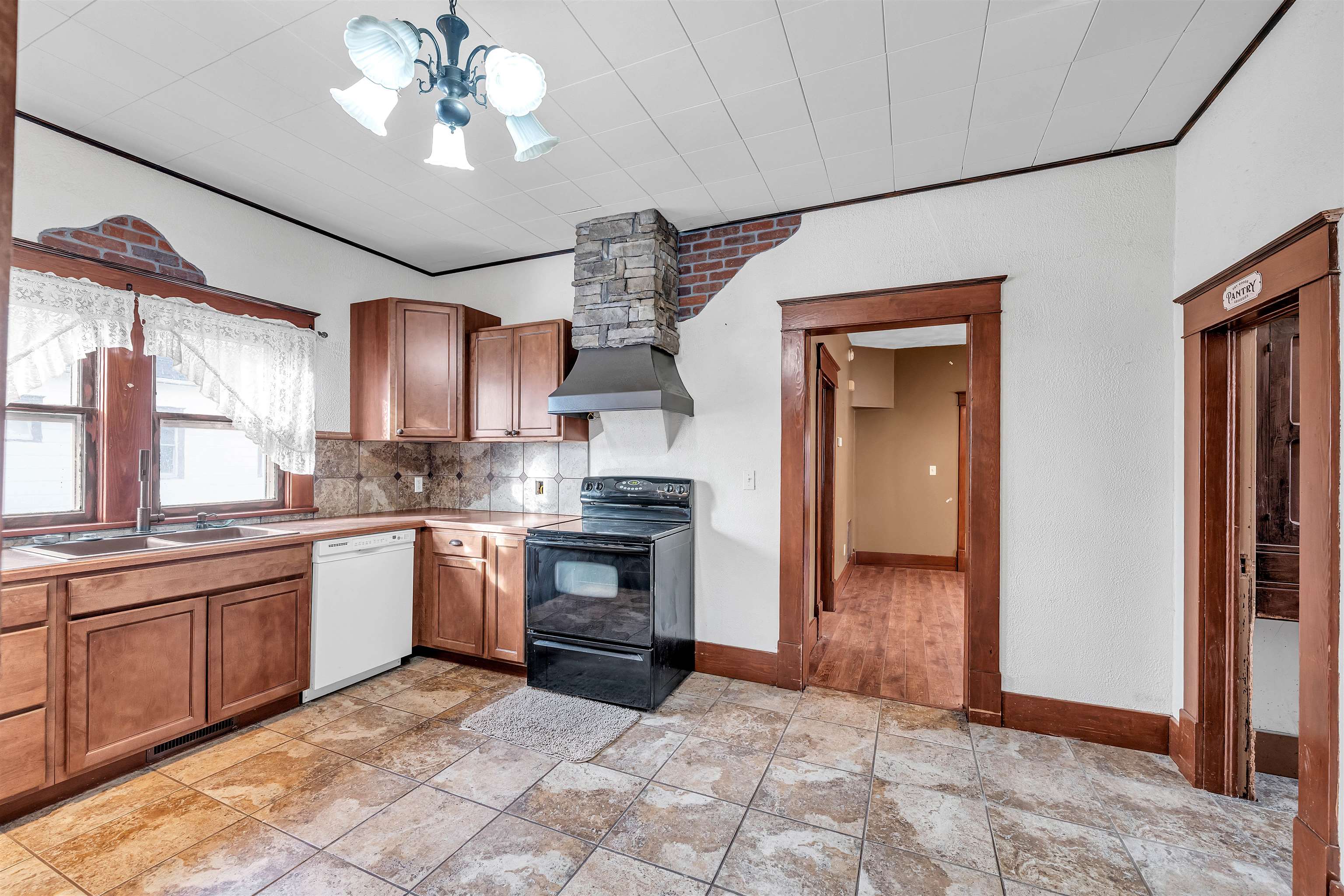 222 N Tracy Street Clearwater KS 67026