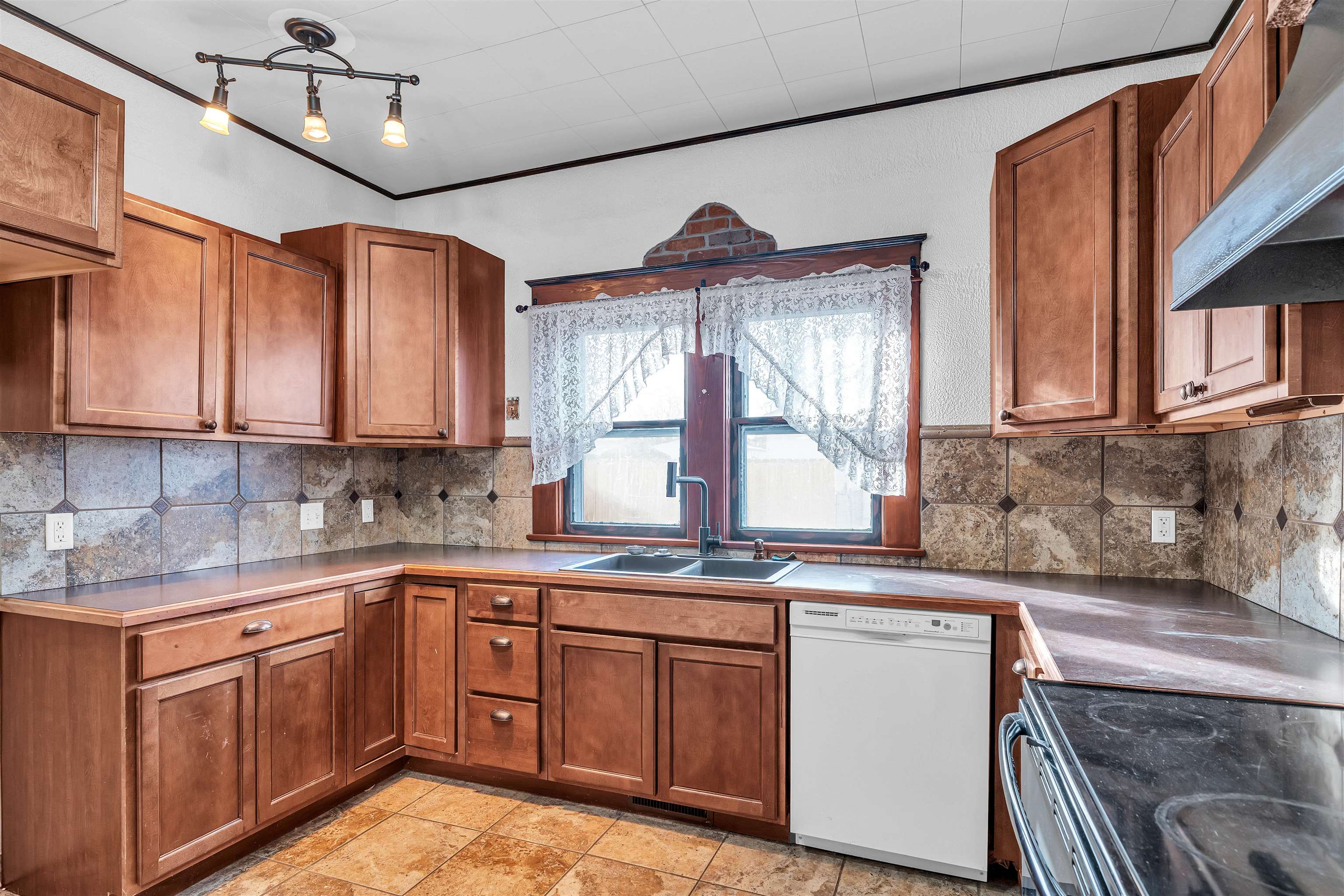 222 N Tracy Street Clearwater KS 67026