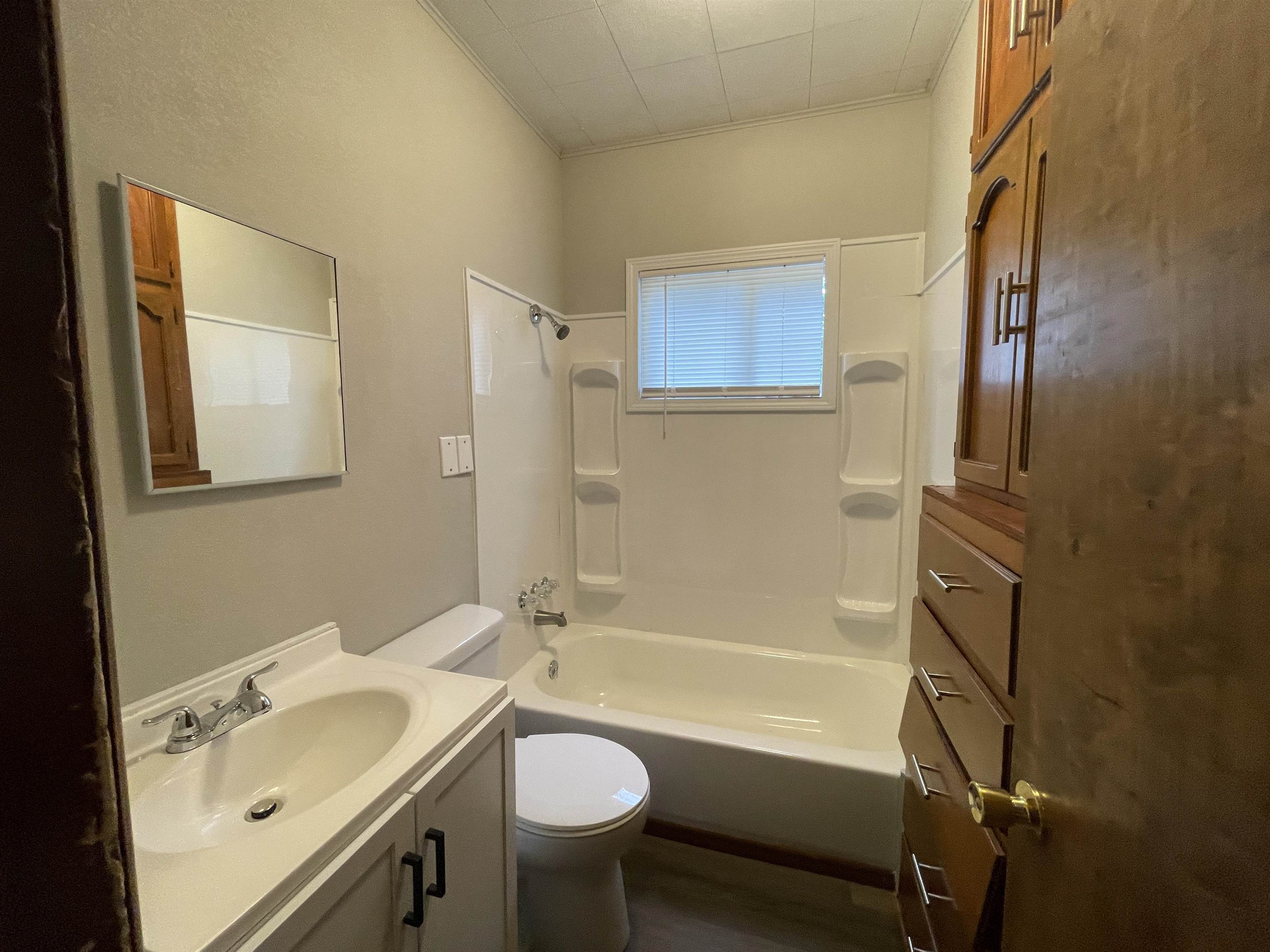 1031 N Jefferson Wellington KS 67152