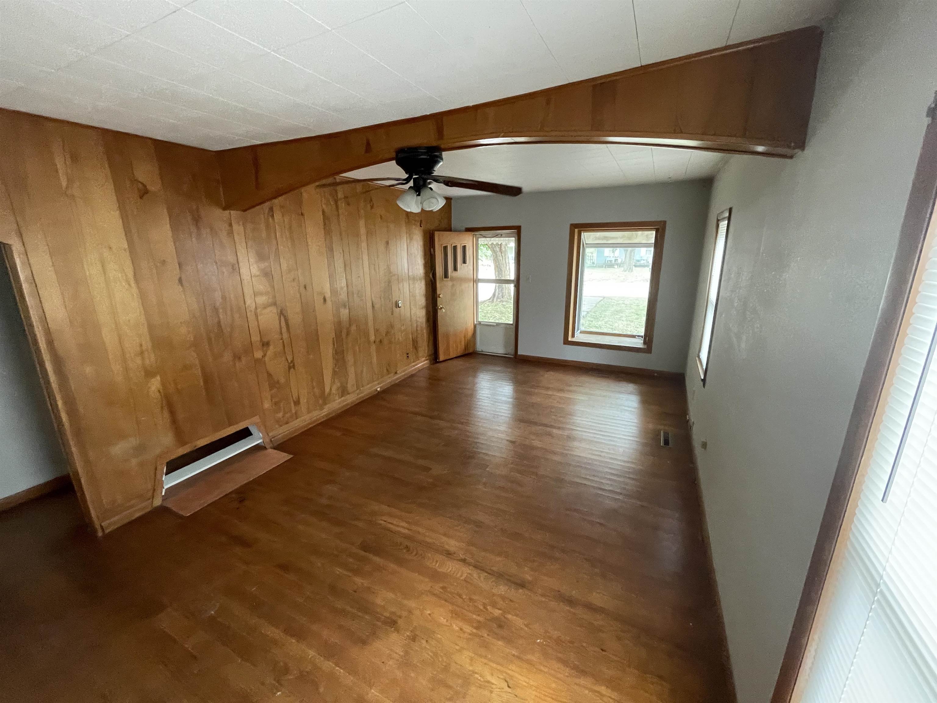 1031 N Jefferson Wellington KS 67152