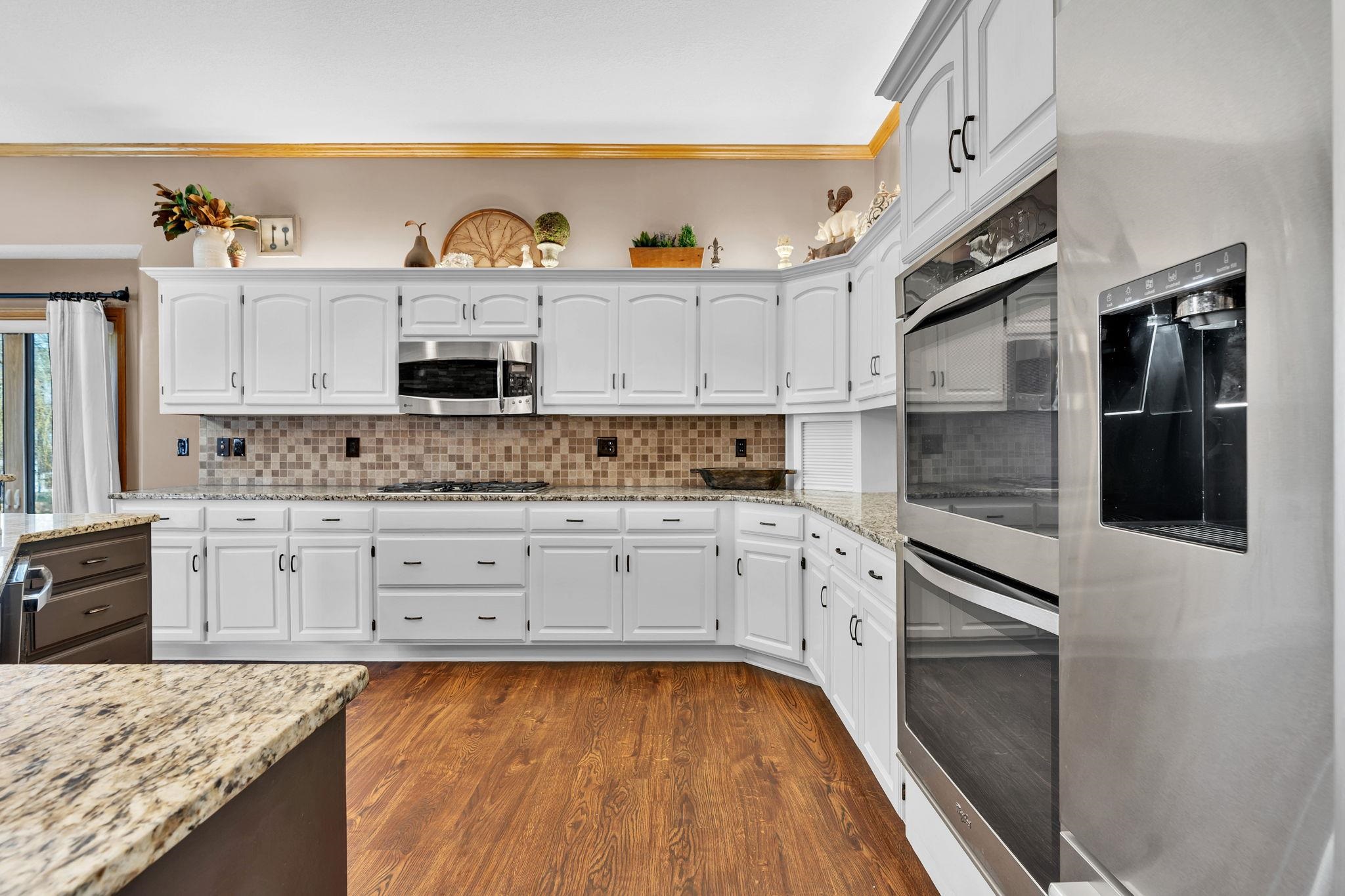 121 S Breezy Pointe Court Wichita KS 67235