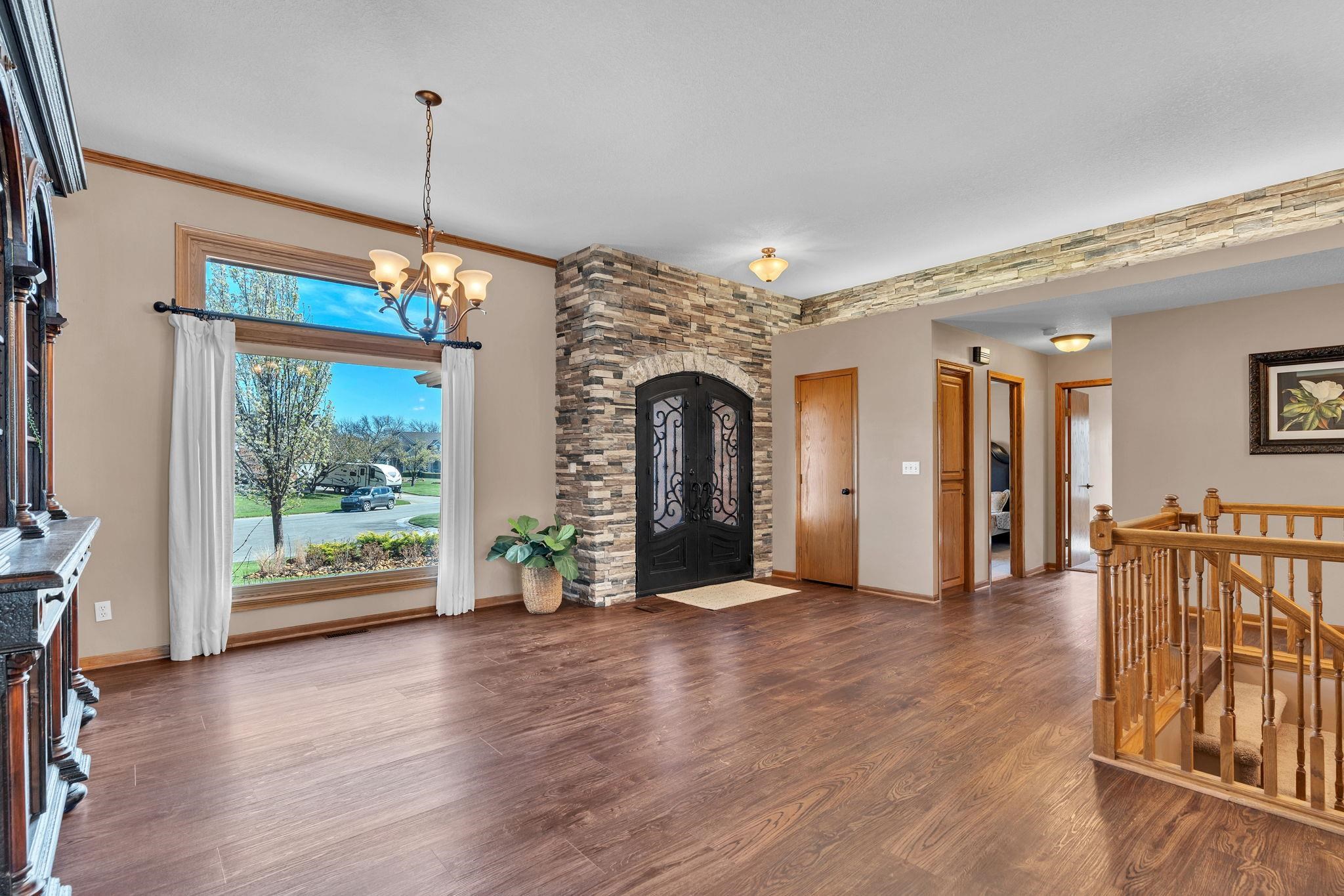 121 S Breezy Pointe Court Wichita KS 67235