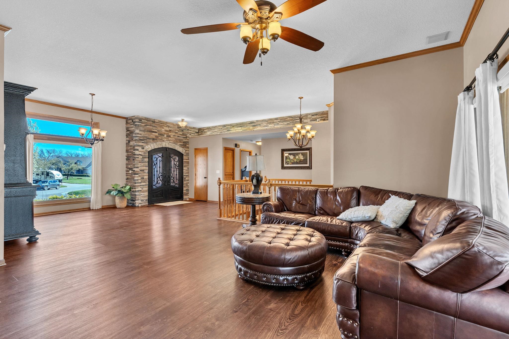 121 S Breezy Pointe Court Wichita KS 67235