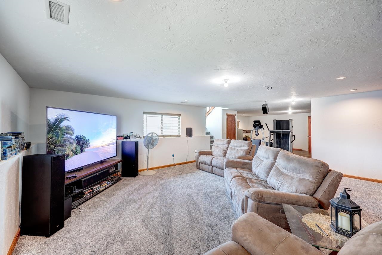10307 Quail Lane Arkansas City KS 67005