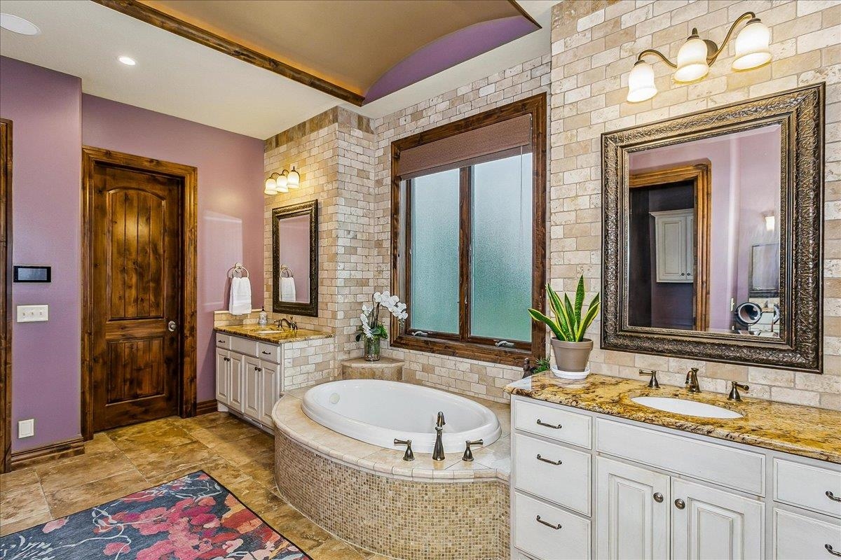 1302 E Bluestem Court Andover KS 67002