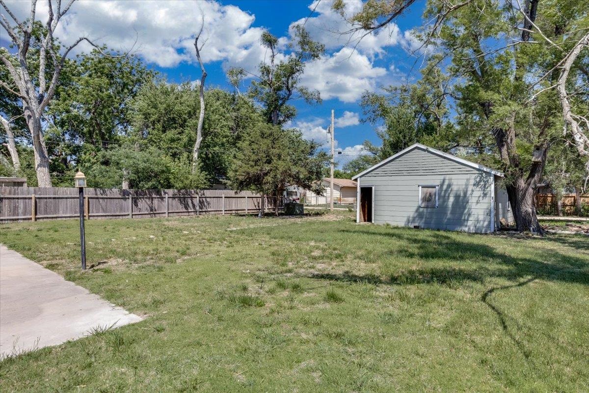 520 Harvey Street Halstead KS 67056