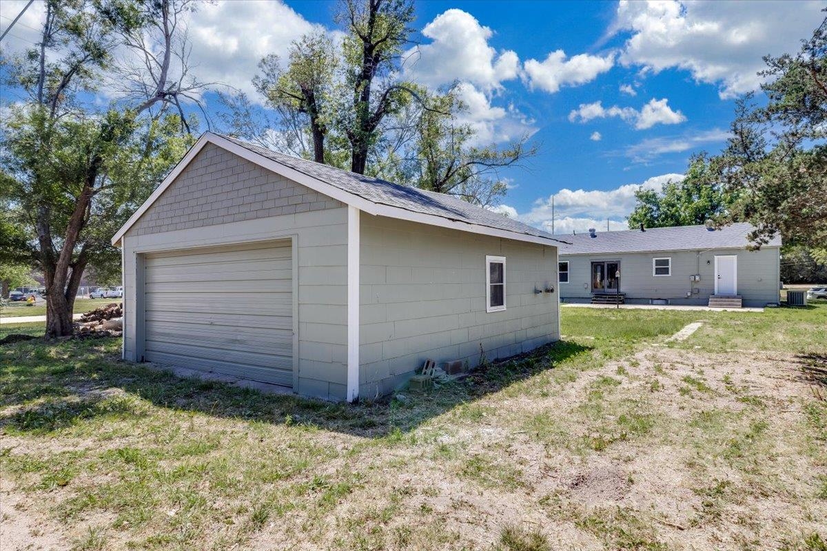 520 Harvey Street Halstead KS 67056
