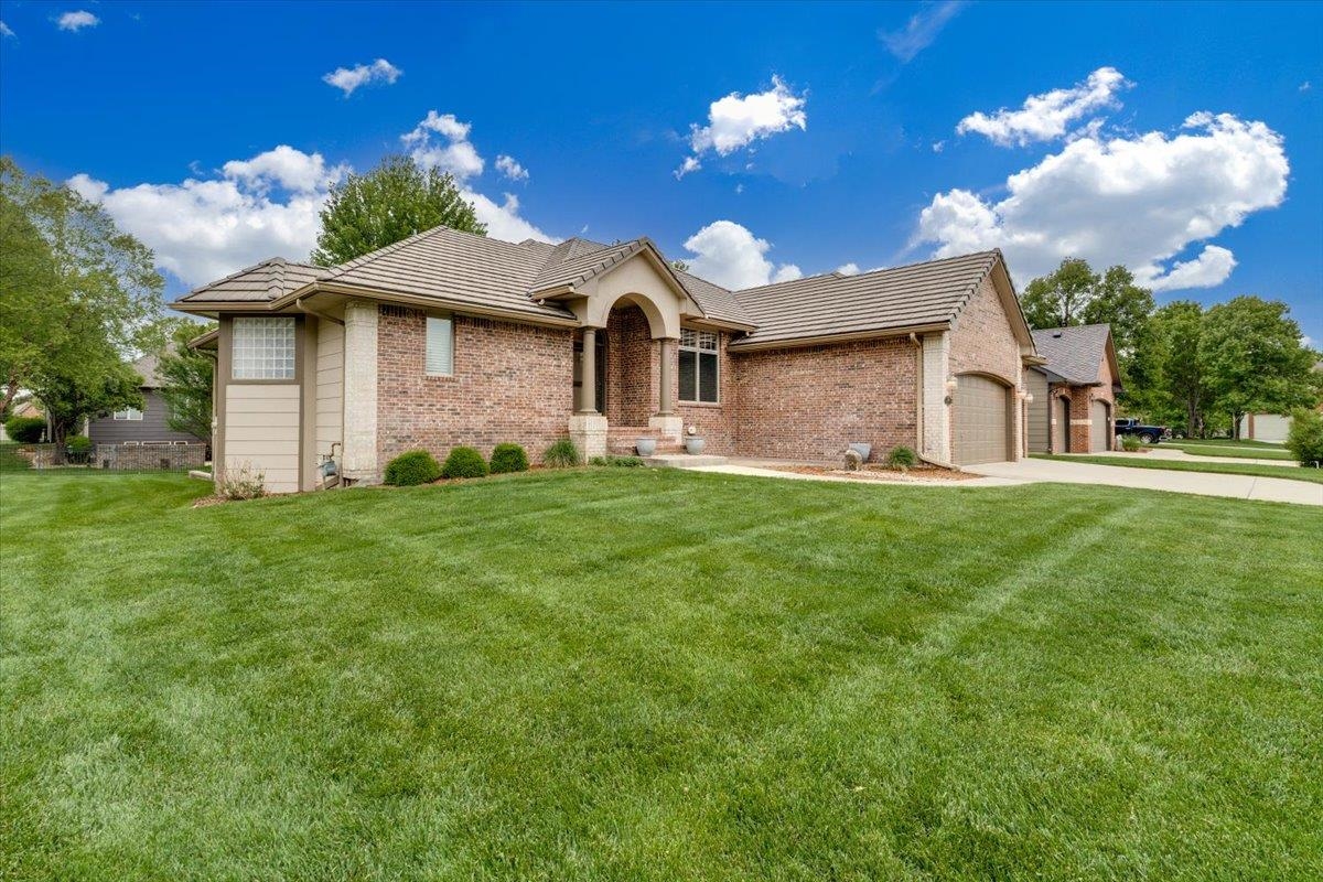 8309 W Meadow Pass Court Wichita KS 67205-1673