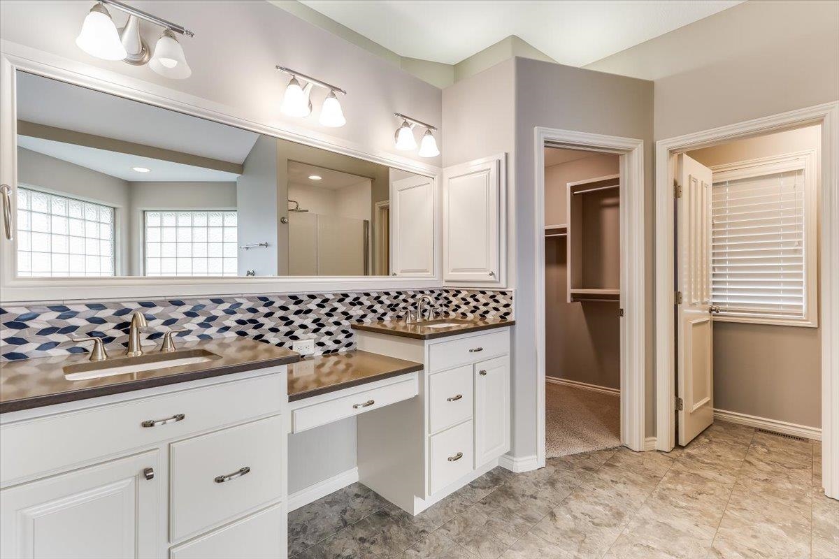 8309 W Meadow Pass Court Wichita KS 67205-1673