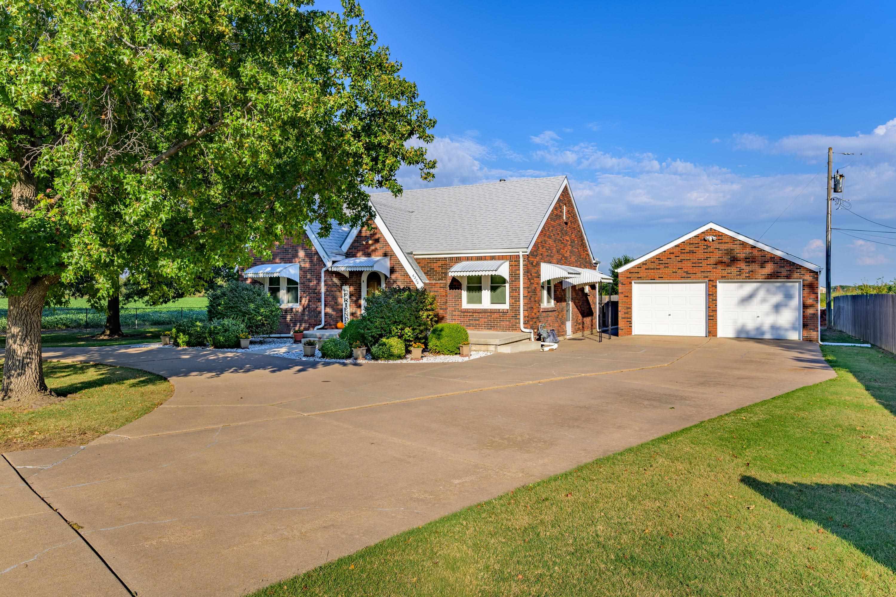 6220 N 247th Street W Andale KS 67001