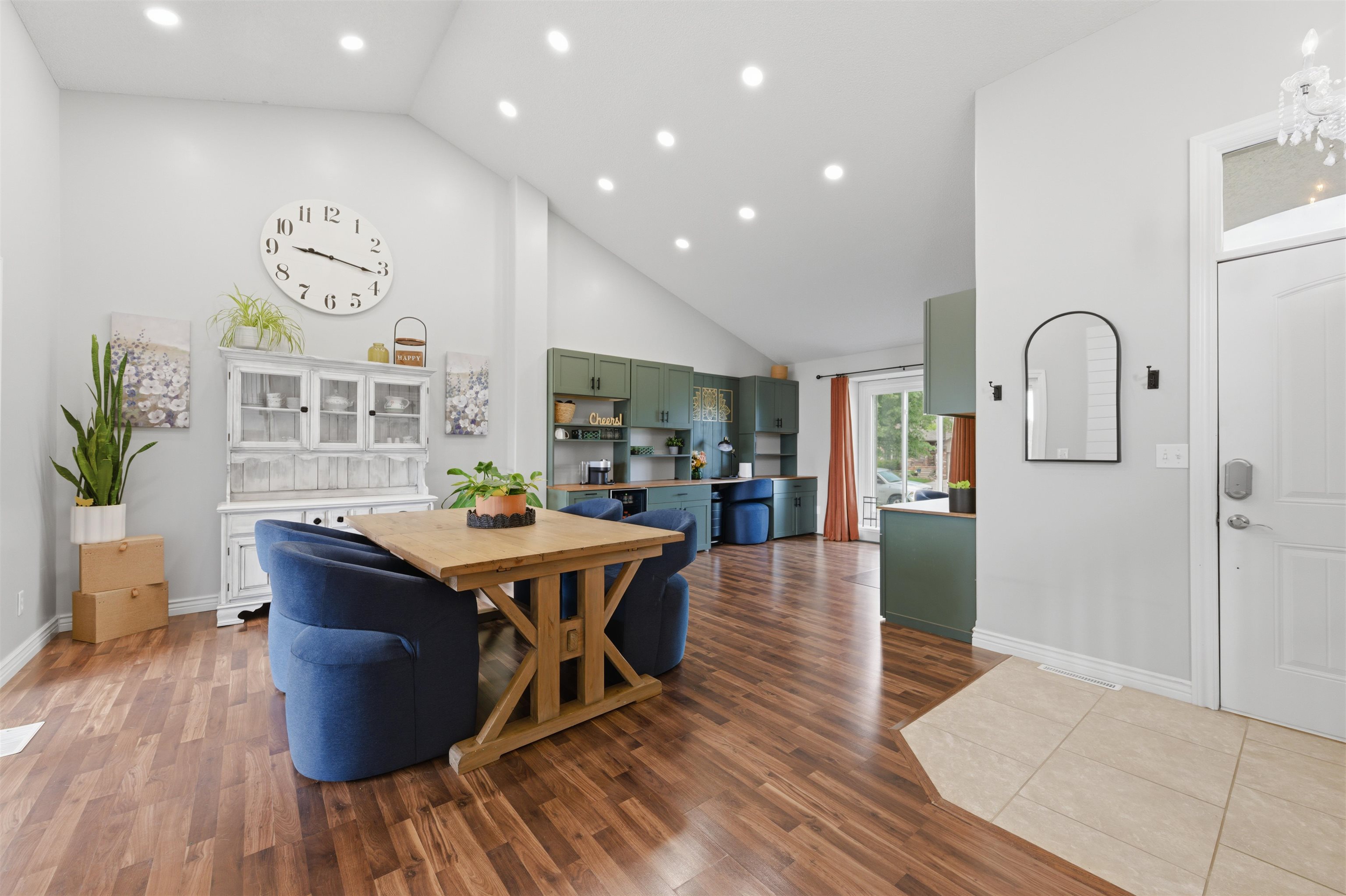 626 N Bay Country Wichita KS 67235