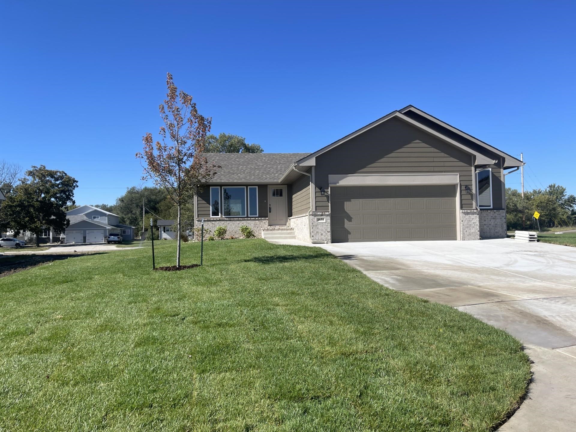 1631 N Magnolia Court Andover KS 67002