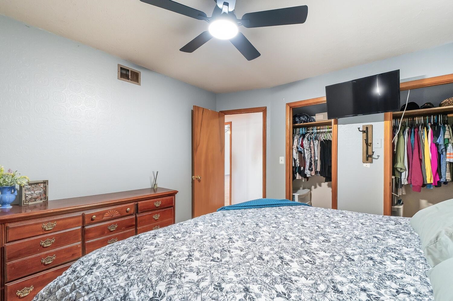 827 W Hazel Avenue Wichita KS 67217