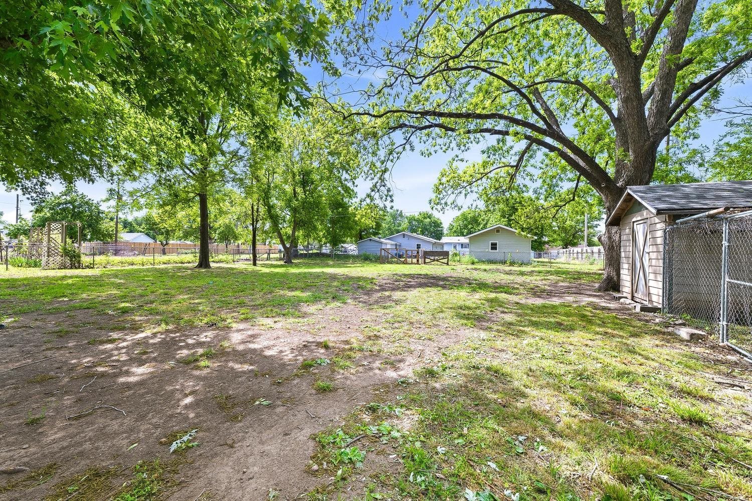 827 W Hazel Avenue Wichita KS 67217