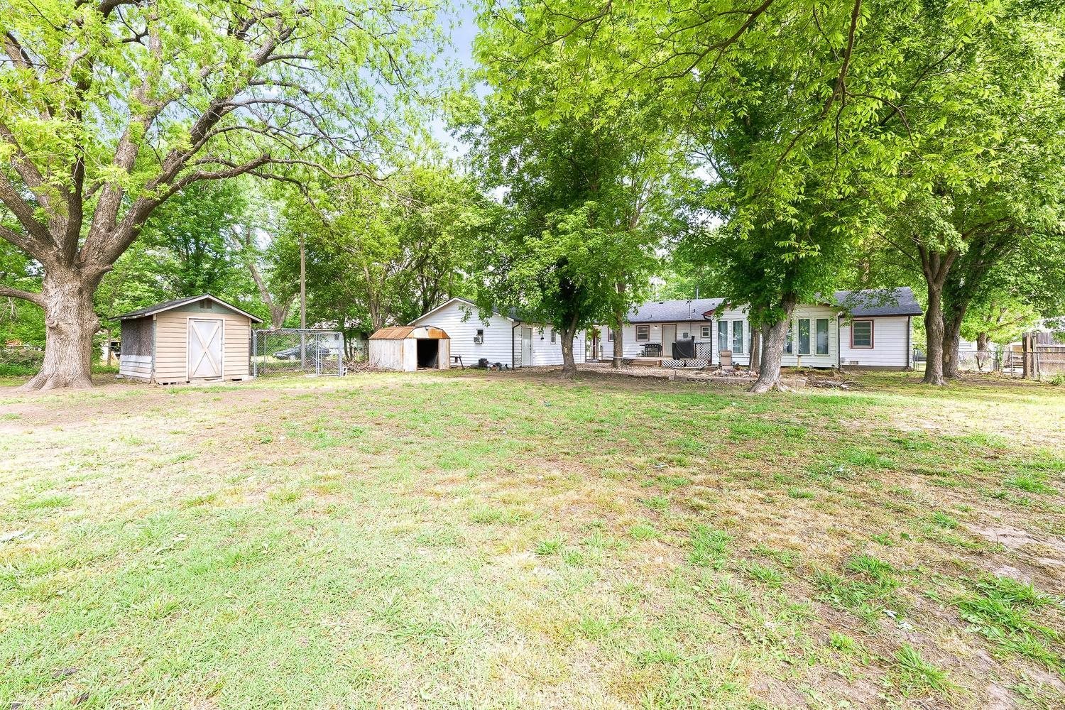 827 W Hazel Avenue Wichita KS 67217