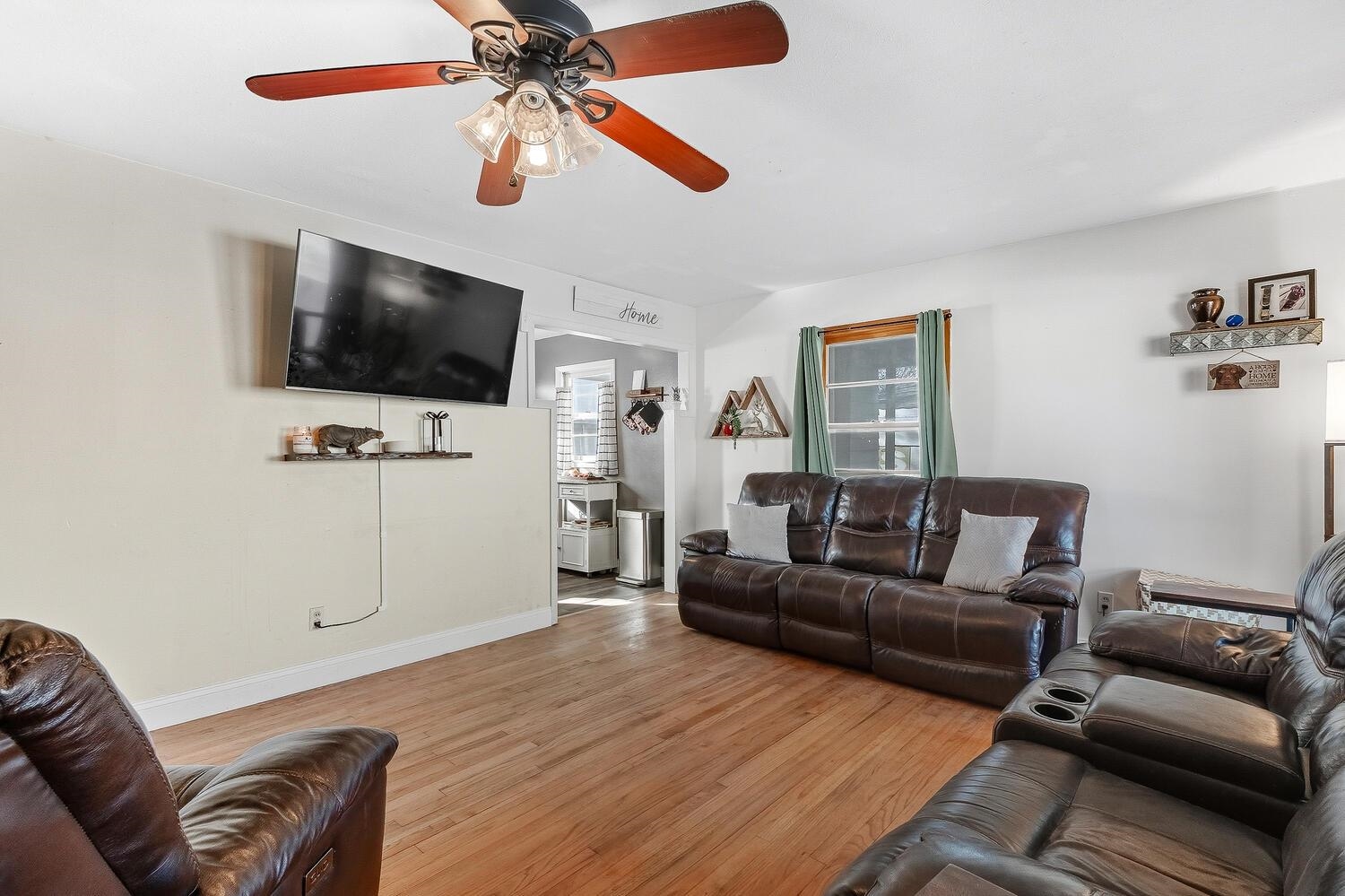 827 W Hazel Avenue Wichita KS 67217