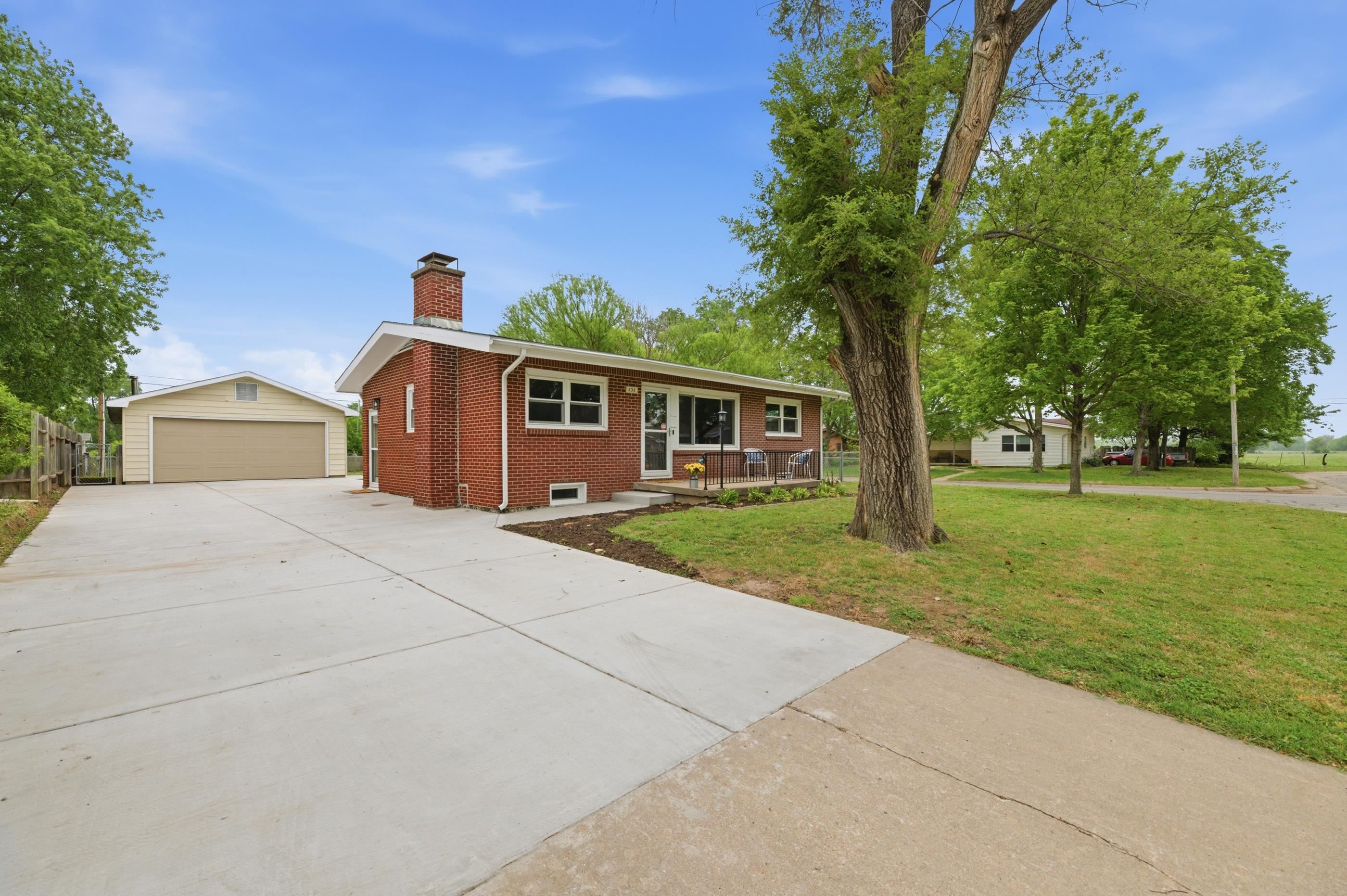434 S Western Avenue Haysville KS 67060