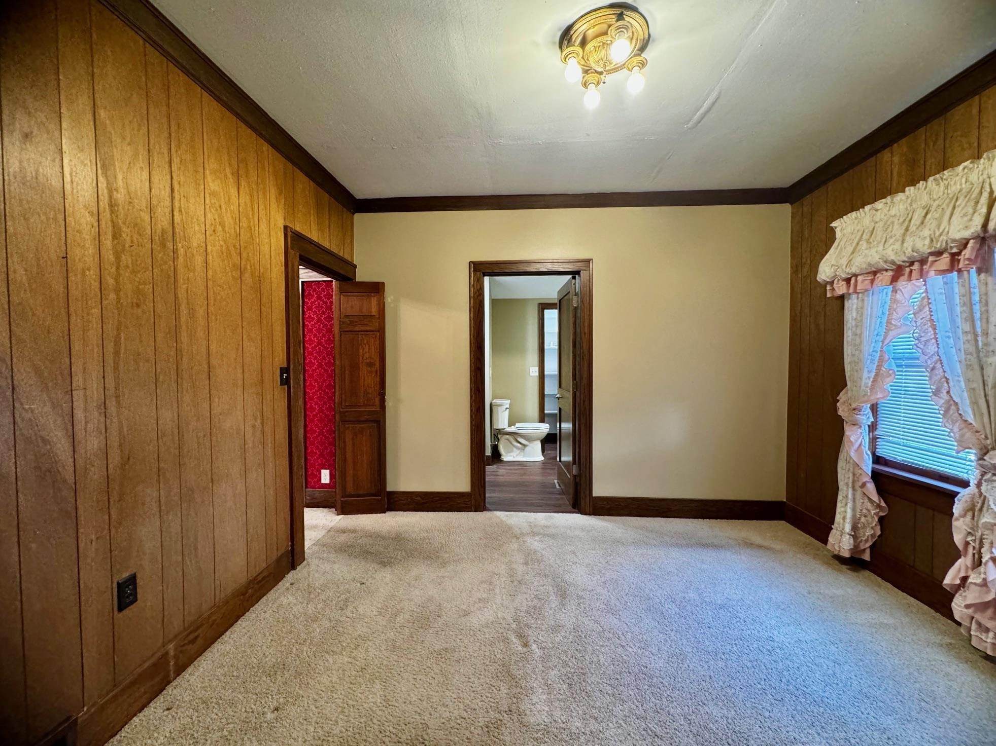 1006 N Washington Avenue Wellington KS 67152